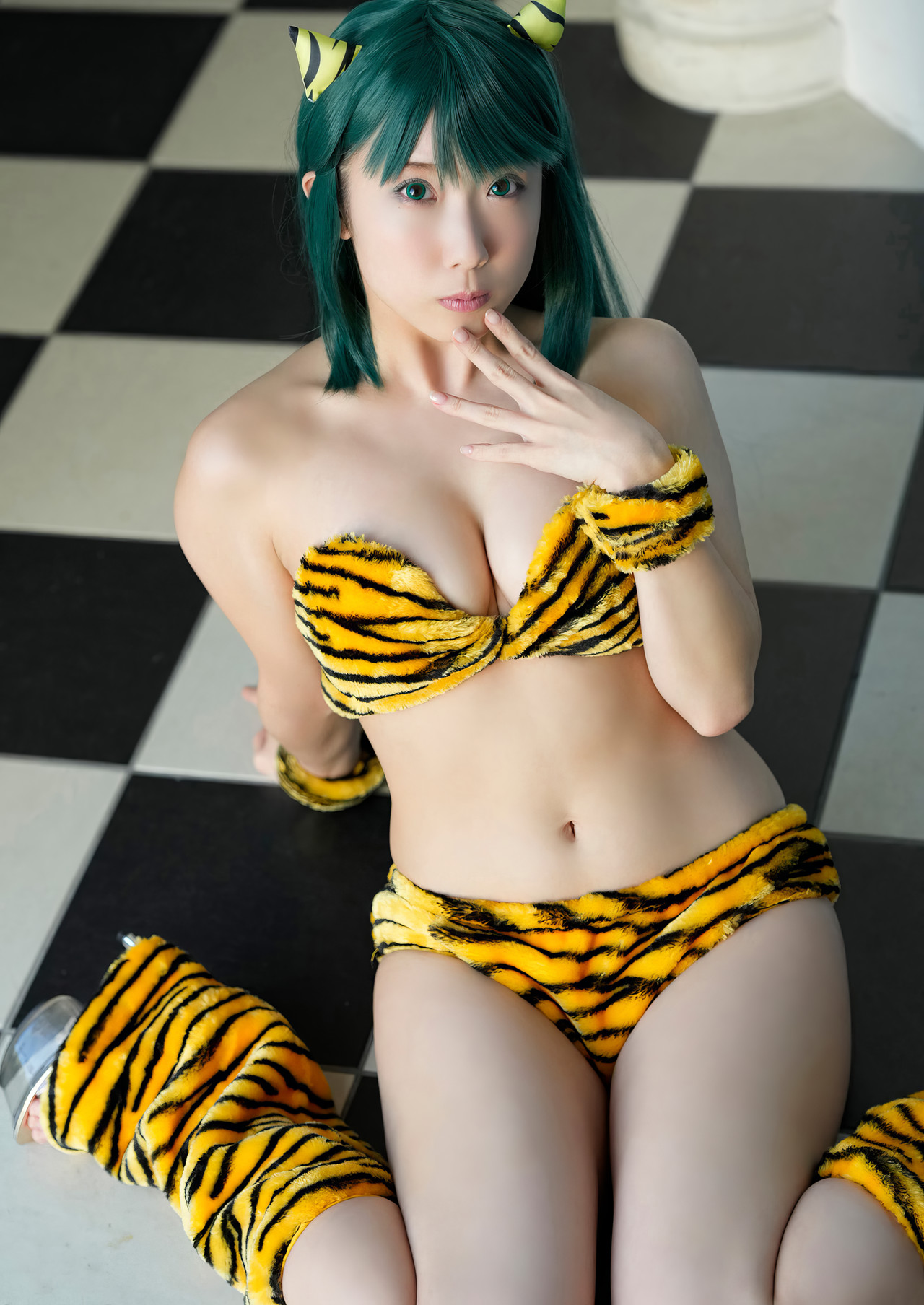 Momo Taiga 大河もも, スピサン グラビアフォトブック 「Tigar Peach」 [43P]