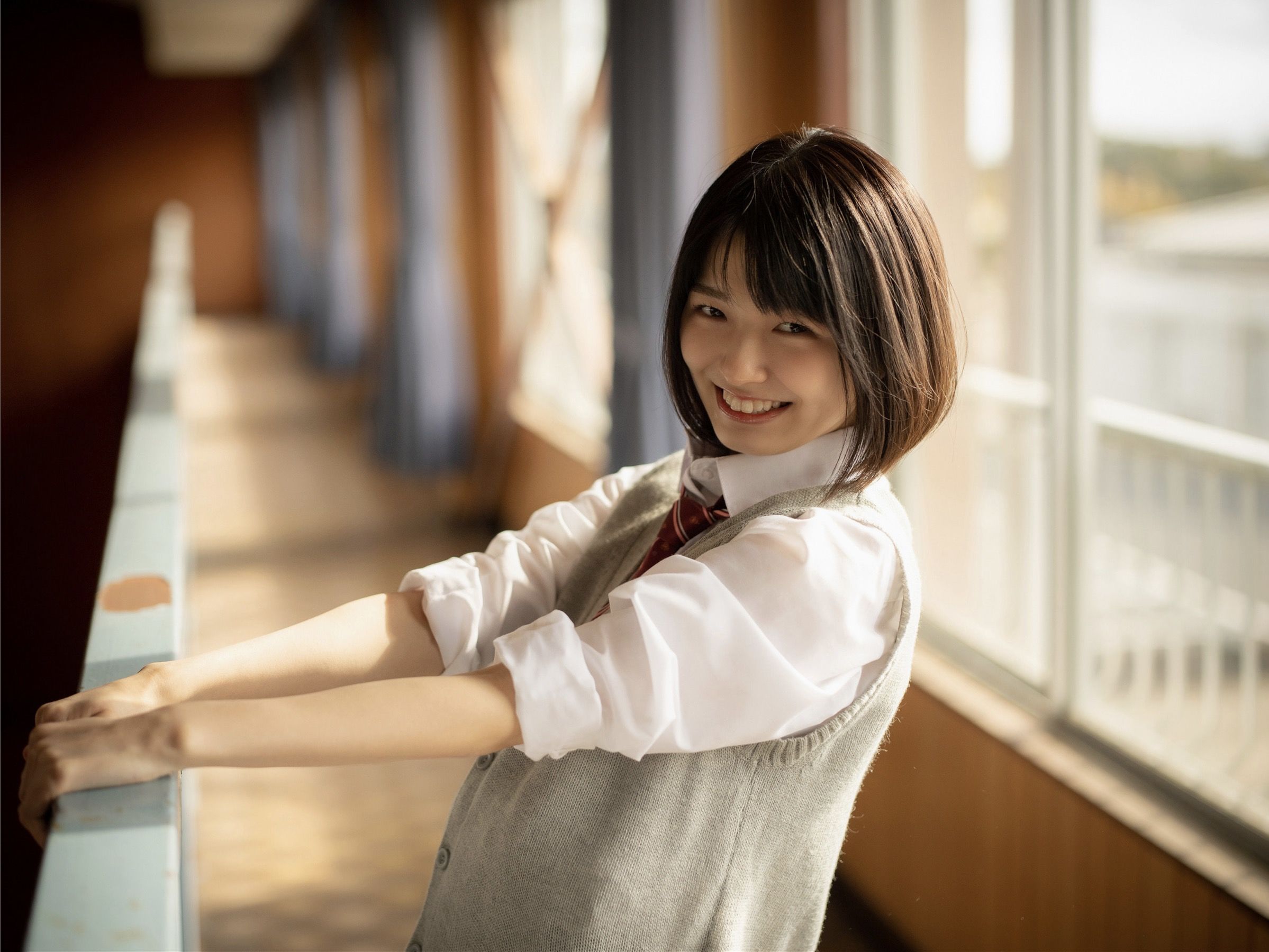 倉本すみれ - SUMIRE 咲き誇る青春の記憶 [27P]
