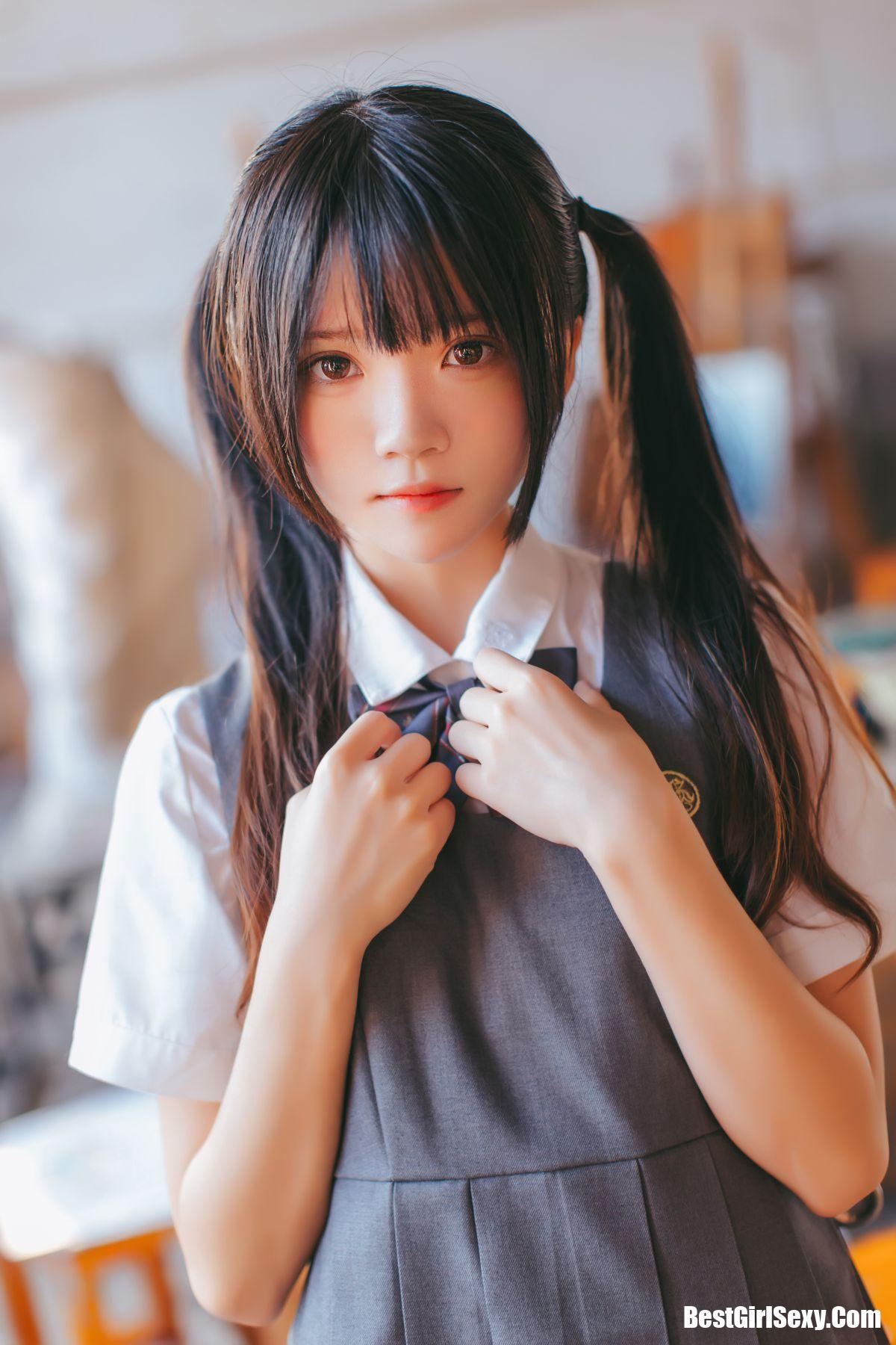 Coser@桜桃喵 Vol.028 画室少女