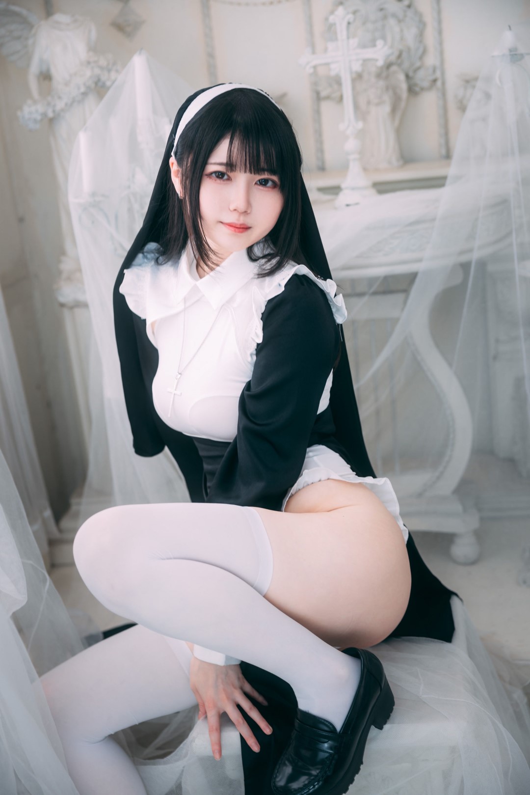 忧贵ちゃんに贡ぐ会(忧贵) [Fantia] 2023年7月 – 3 [22P]
