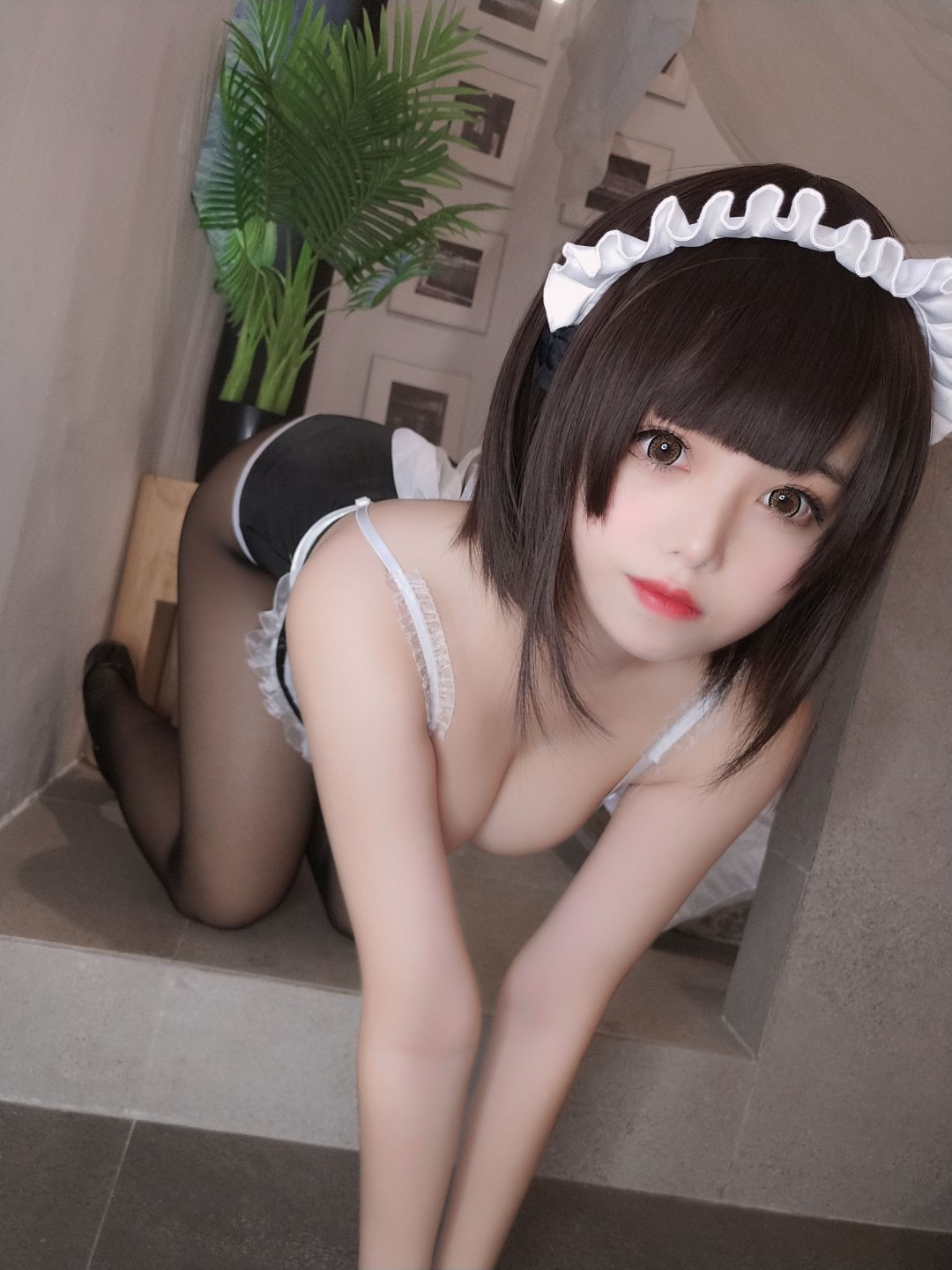 蜜汁猫裘 NO.054 女仆 [42P]