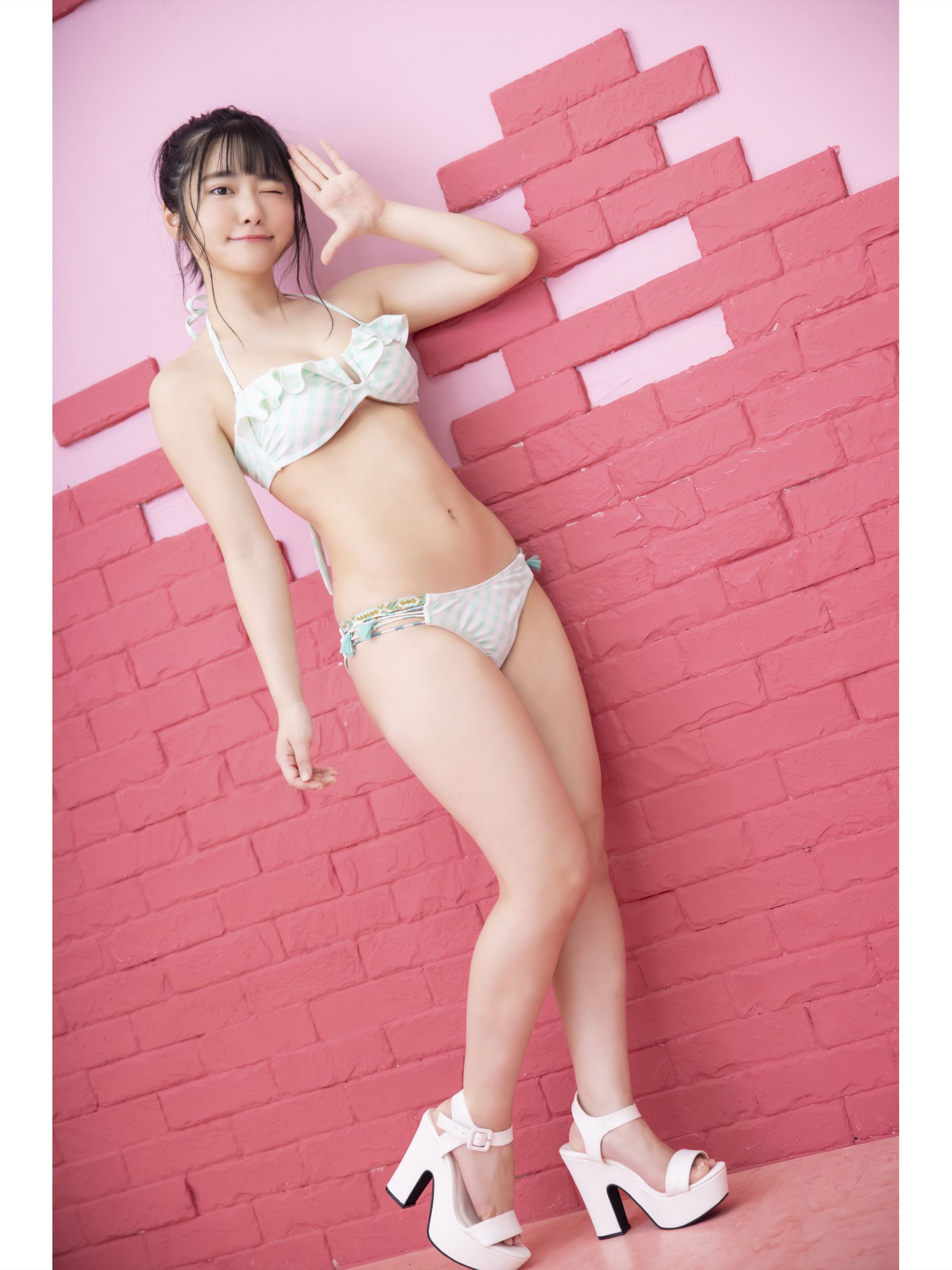 岡田彩夢 デジタル写真集 キミとキャンバスライフ [49P]