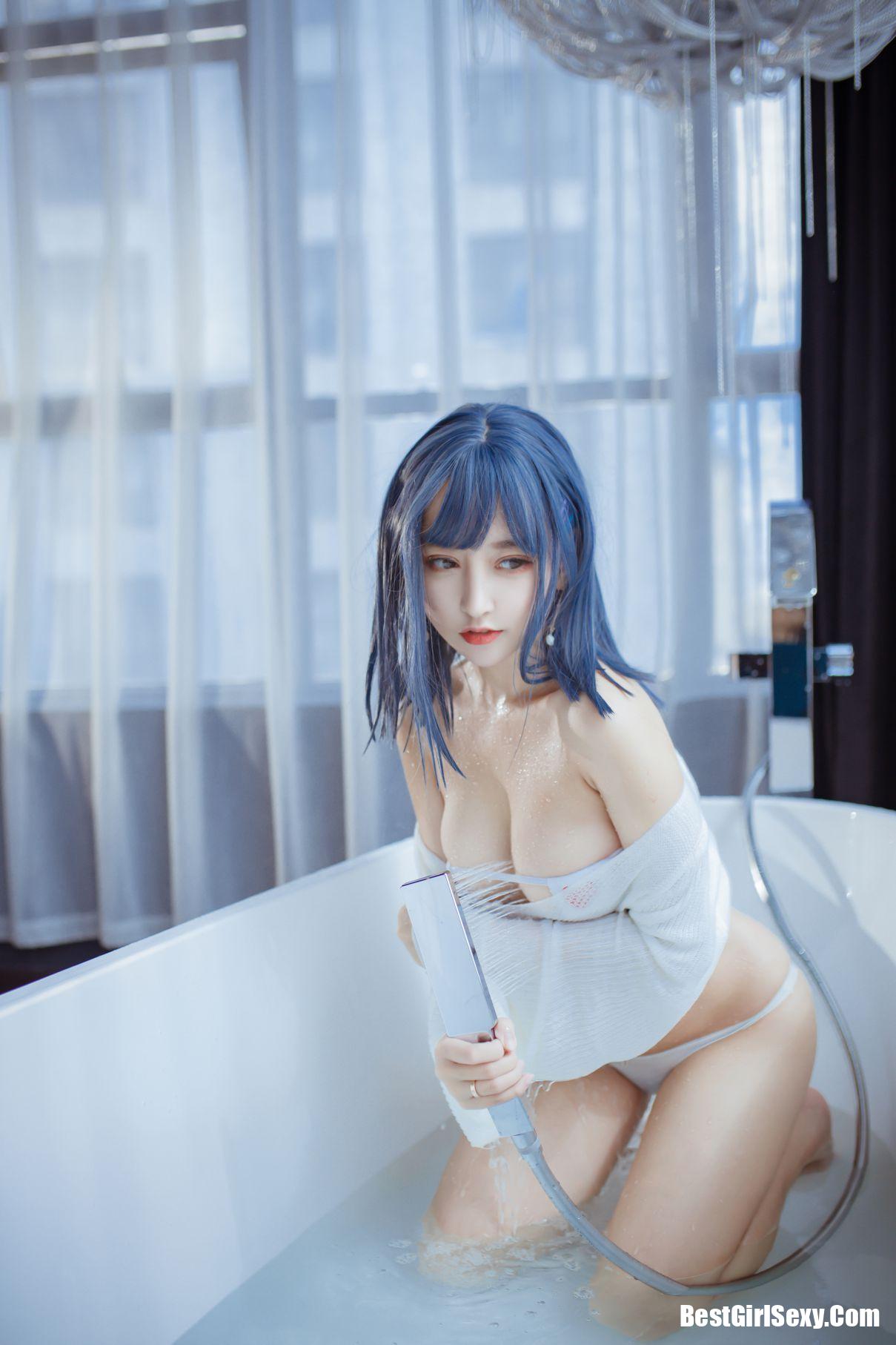 Coser@过期米线线喵 浴缸