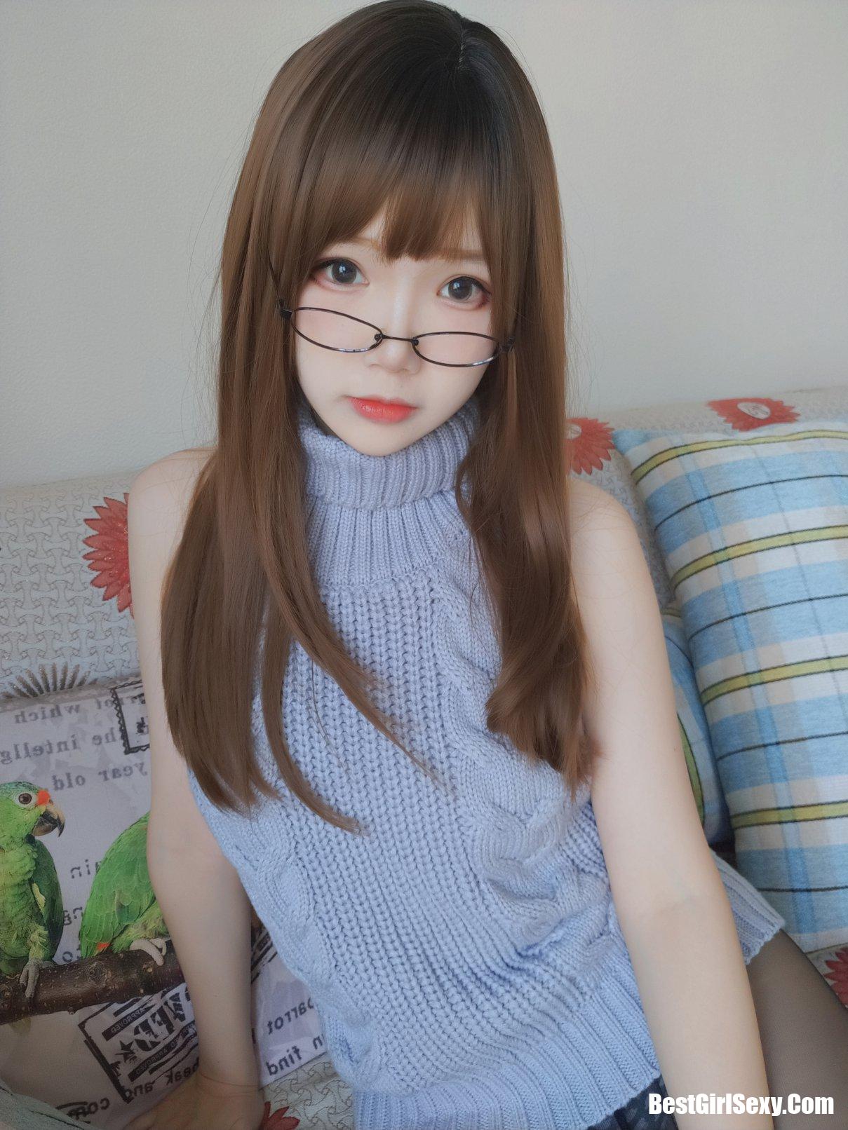 Coser@雪晴Astra Vol.021 黑丝漏背毛衣