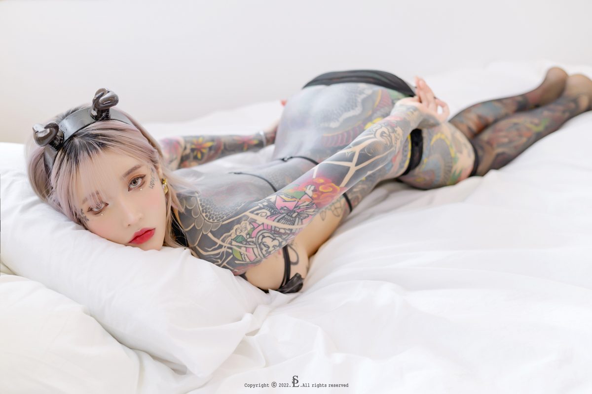 SaintPhotoLife YoKo – Saint And Devil