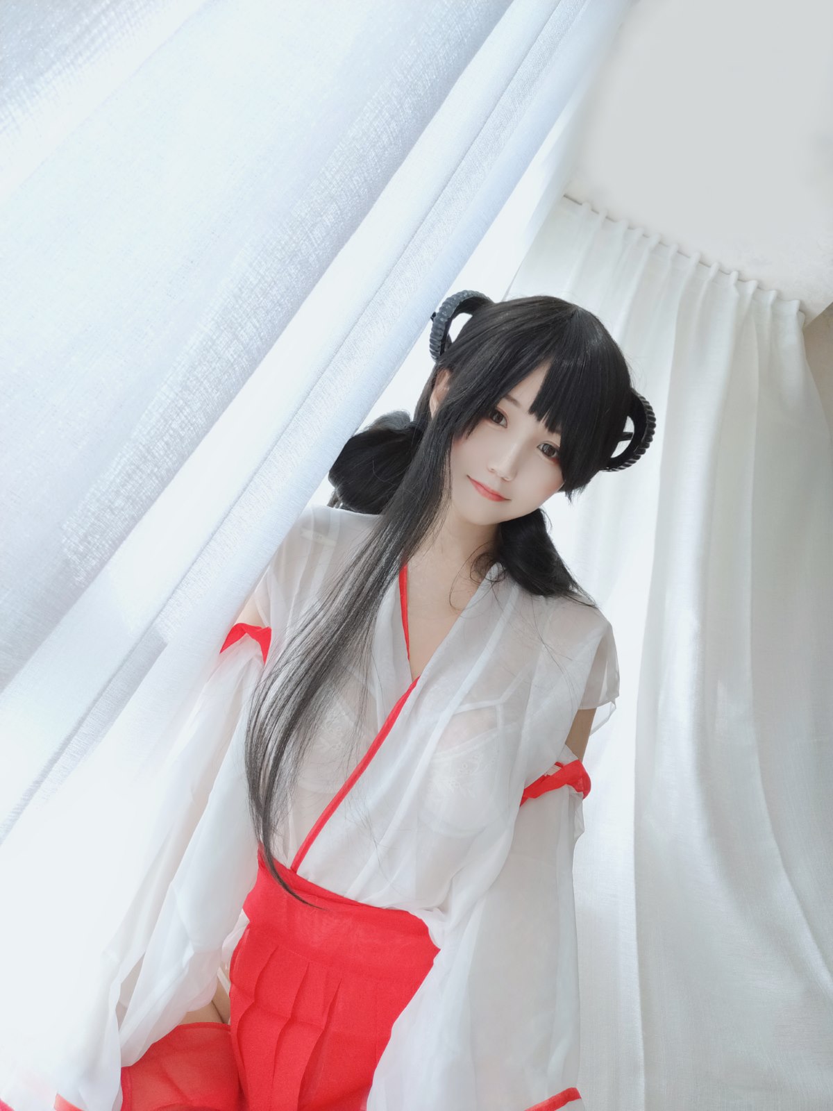 Coser@小仓千代w Vol.008 有点不对劲的巫女