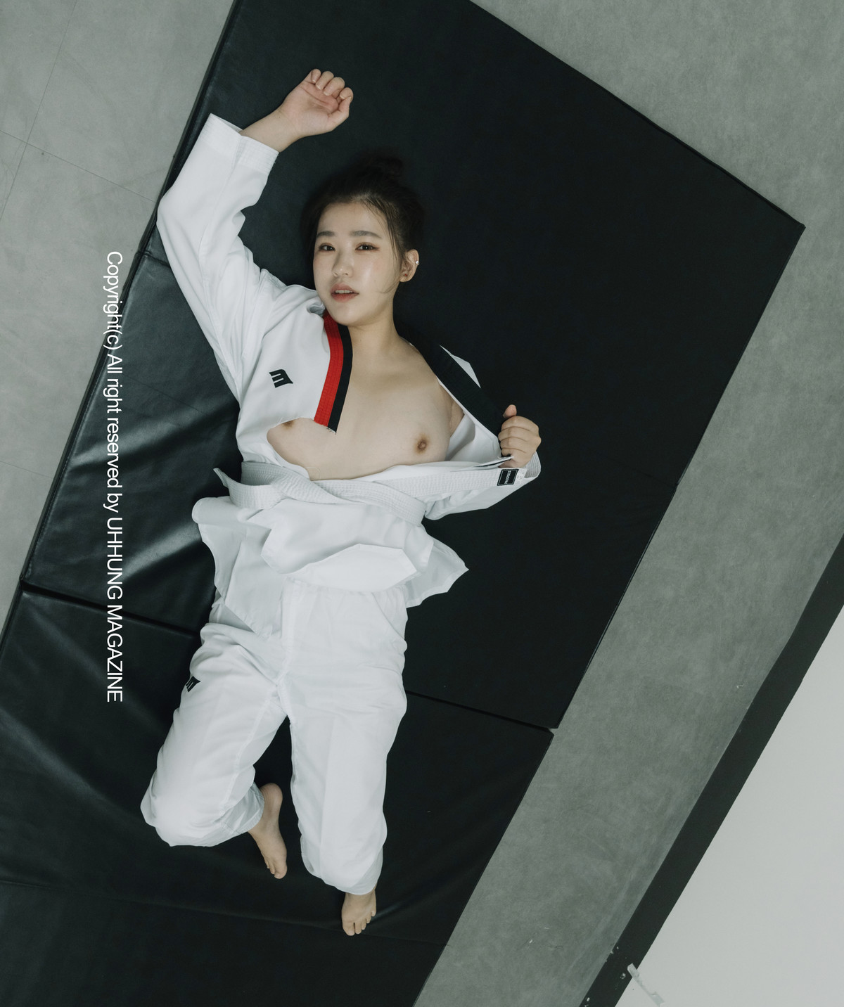 Jenn 젠, UHHUNG Magazine Vol.01 Taekwondo Set.03