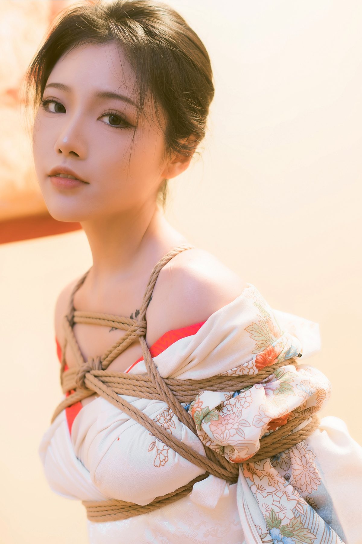 Coser@桃良阿宅 – 紧缚