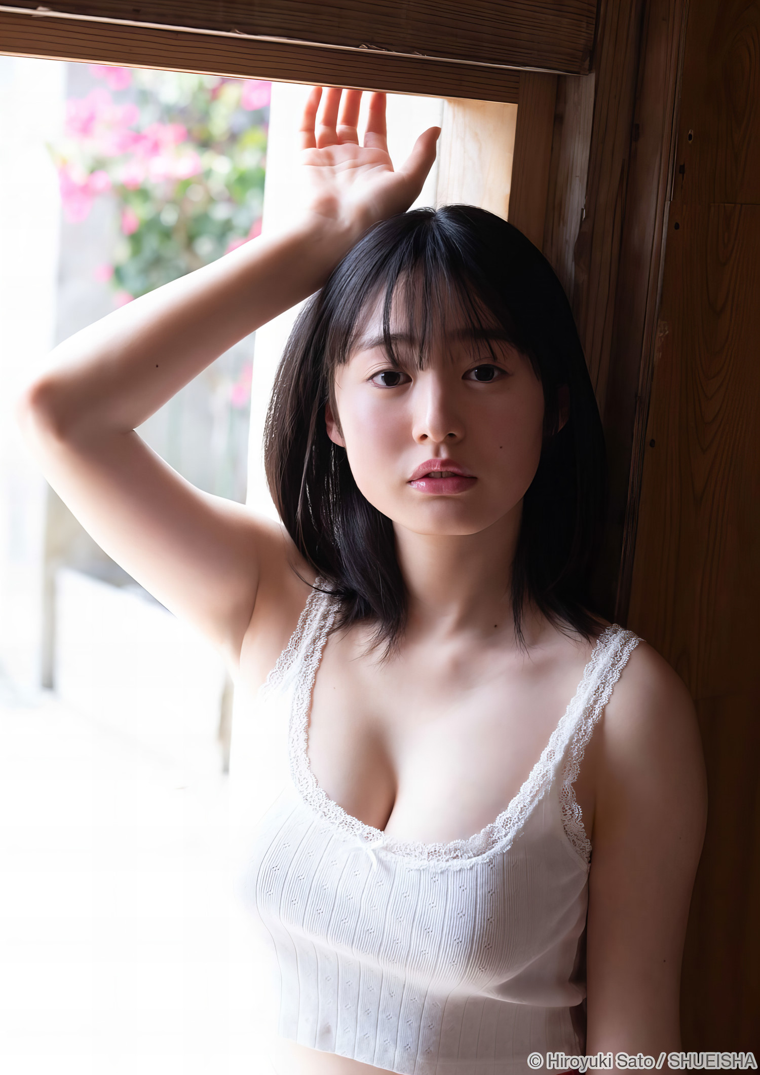 Miu Shirahama 白濱美兎, Young Jump 2024 No.24 (ヤングジャンプ 2024年24号)