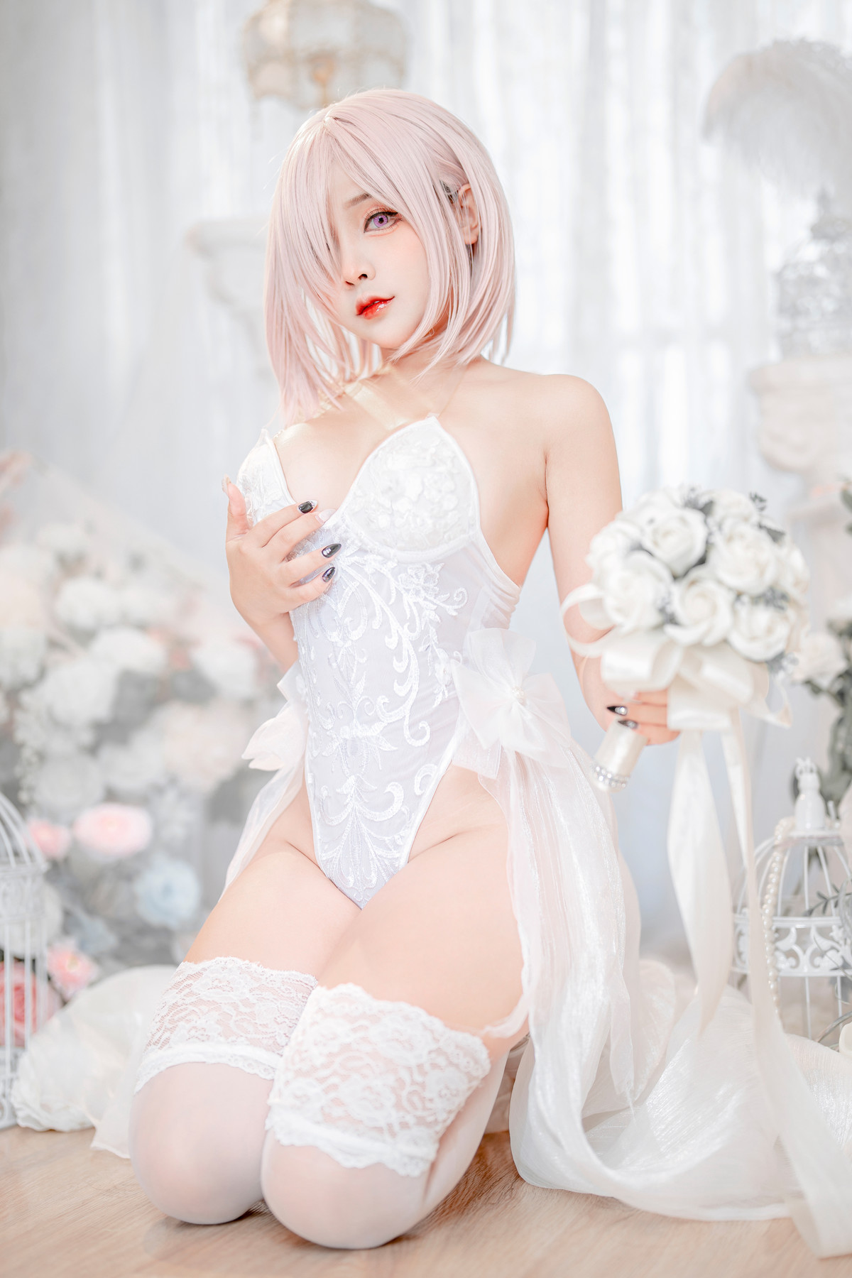 Cosplay SayoMomo小桃 Mashu White Lingerie Body Oil