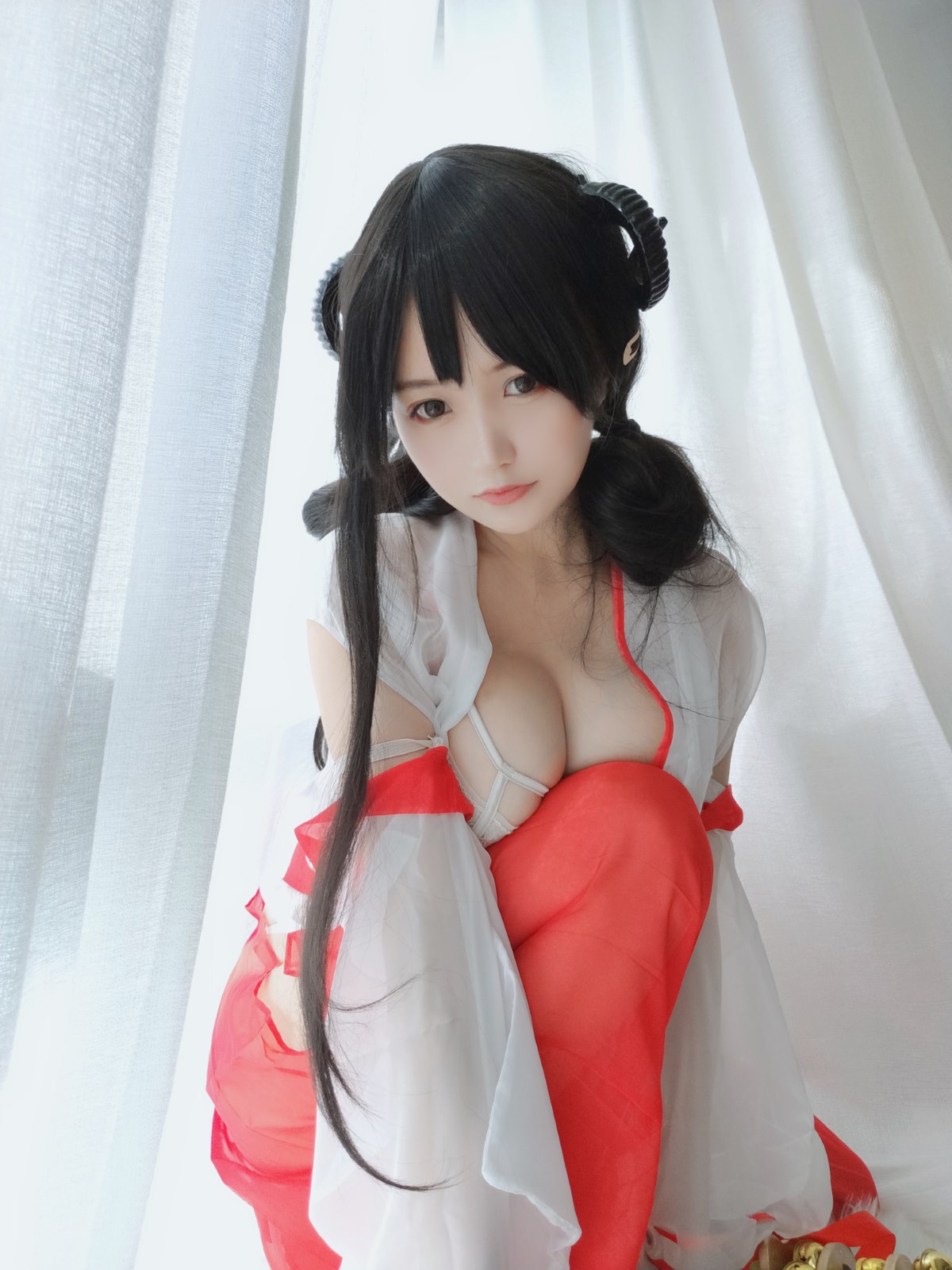 Coser@小仓千代w Vol.008 有点不对劲的巫女