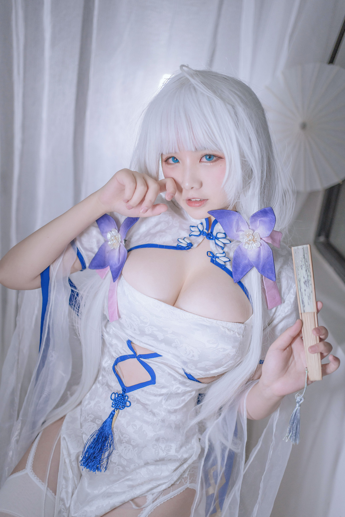 Cosplay 阿半今天很开心 光辉四散