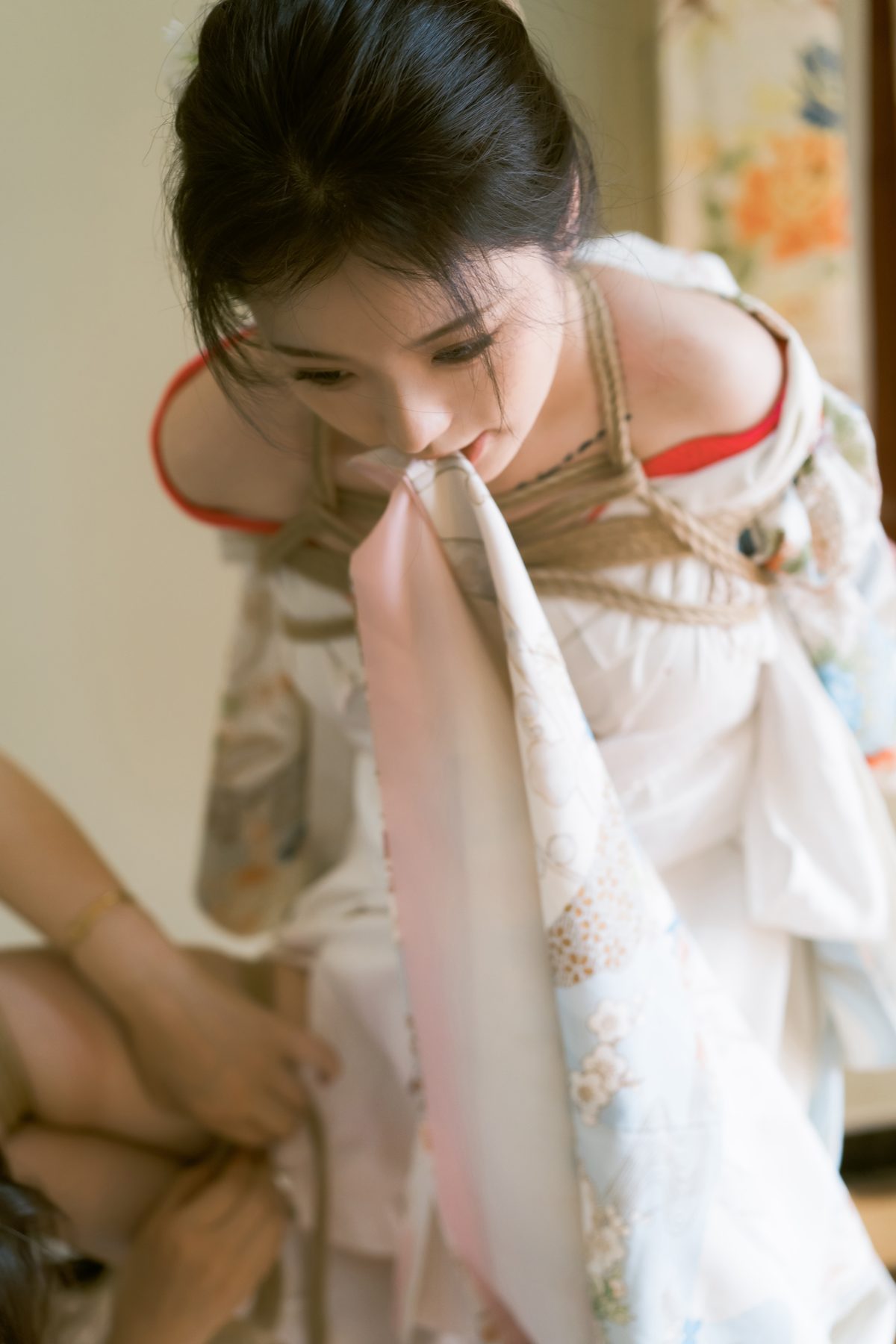 Coser@桃良阿宅 – 紧缚