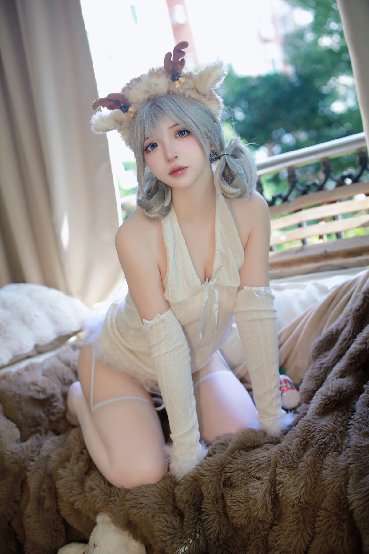 Coser@疯猫ss – 圣诞特典And白色毛衣 Part1