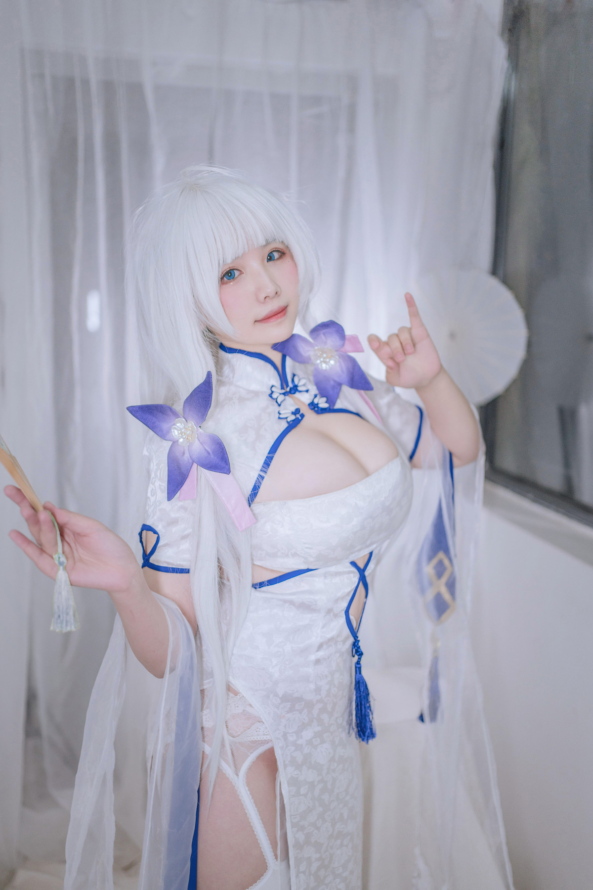 Cosplay 阿半今天很开心 光辉四散