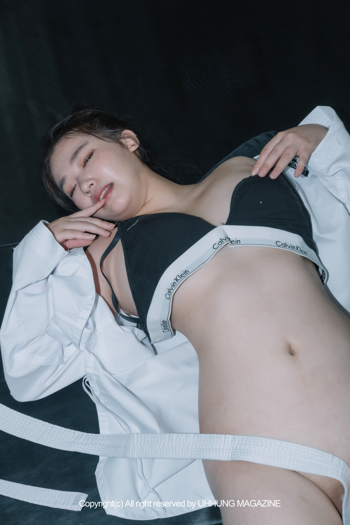 Jenn 젠, UHHUNG Magazine Vol.01 Taekwondo Set.02