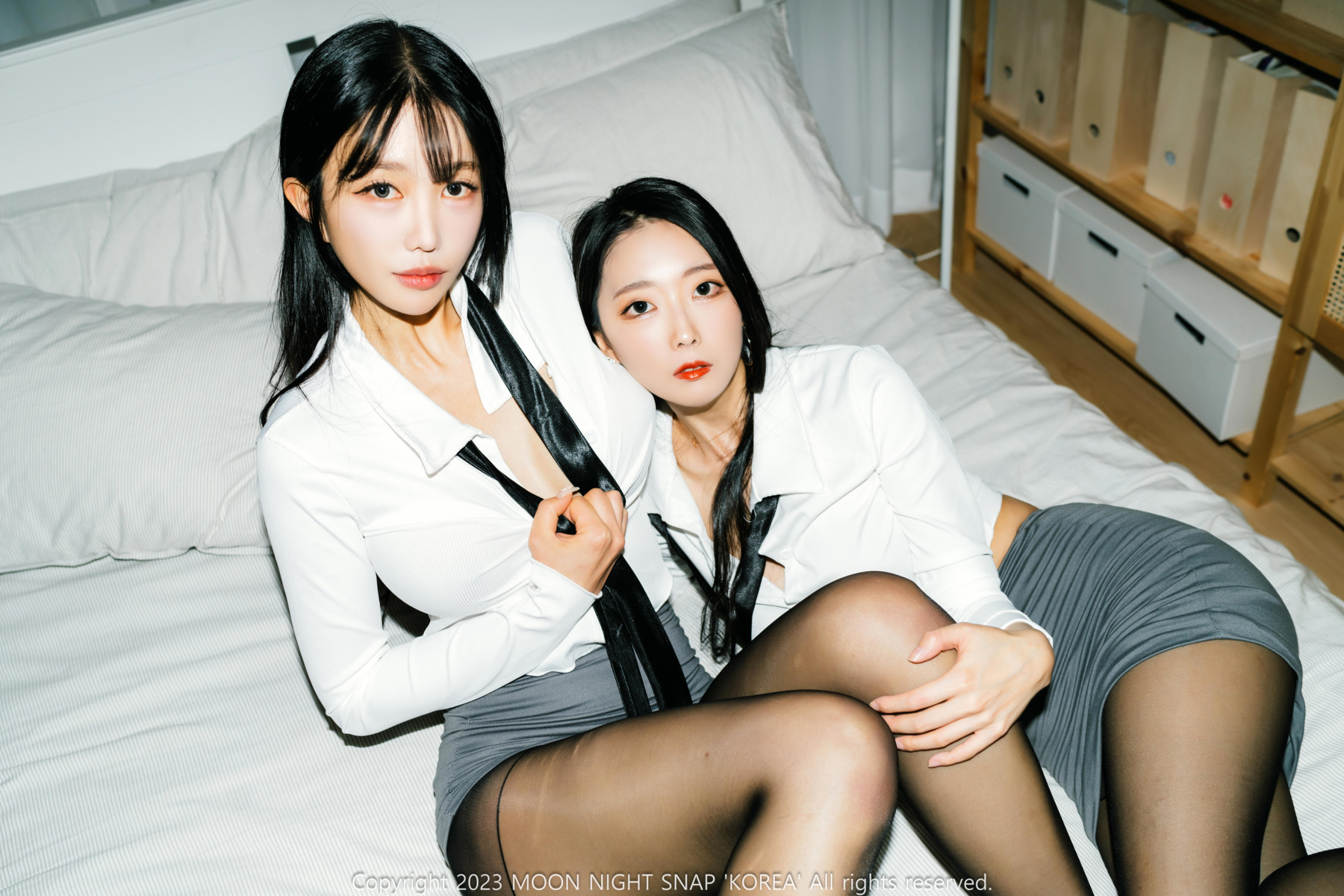 Mona 모나, Jucy 쥬시, Moon Night Snap “Stick” Set.01