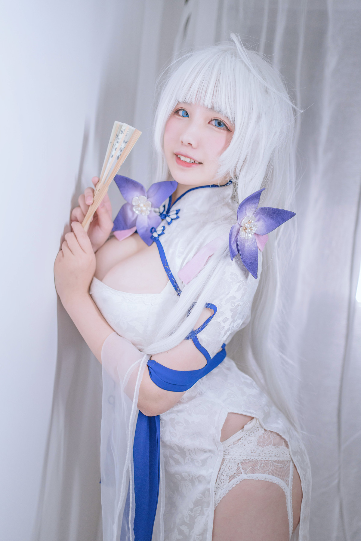 Cosplay 阿半今天很开心 光辉四散