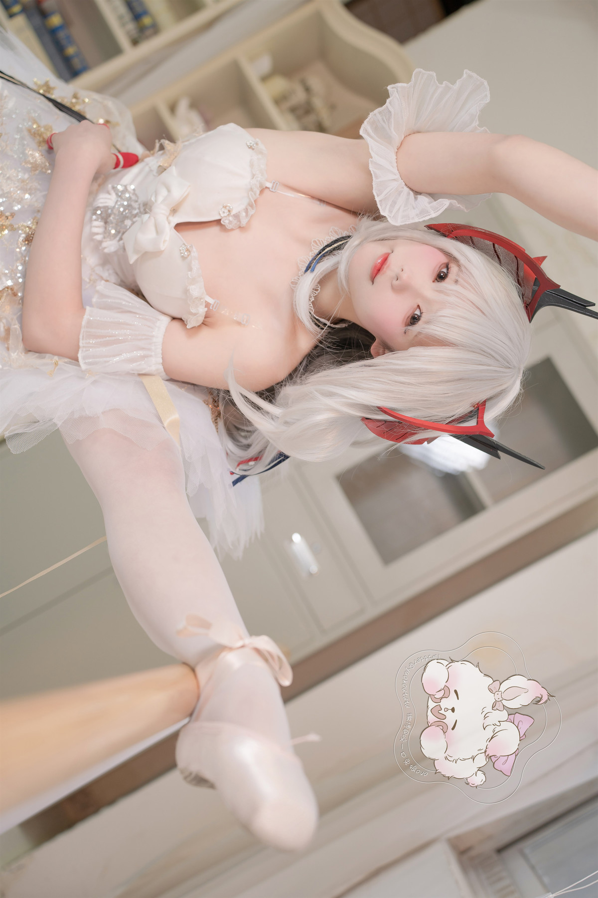 Cosplay 咬一口兔娘 天鹅之舞