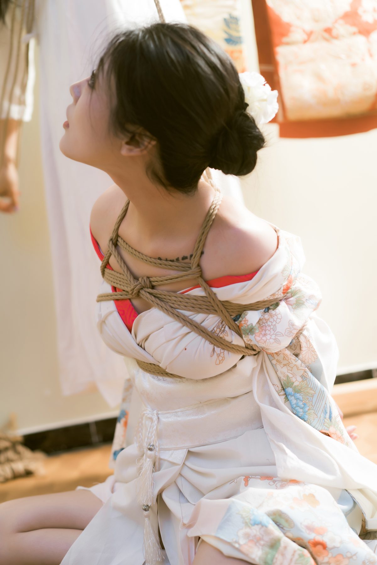 Coser@桃良阿宅 – 紧缚