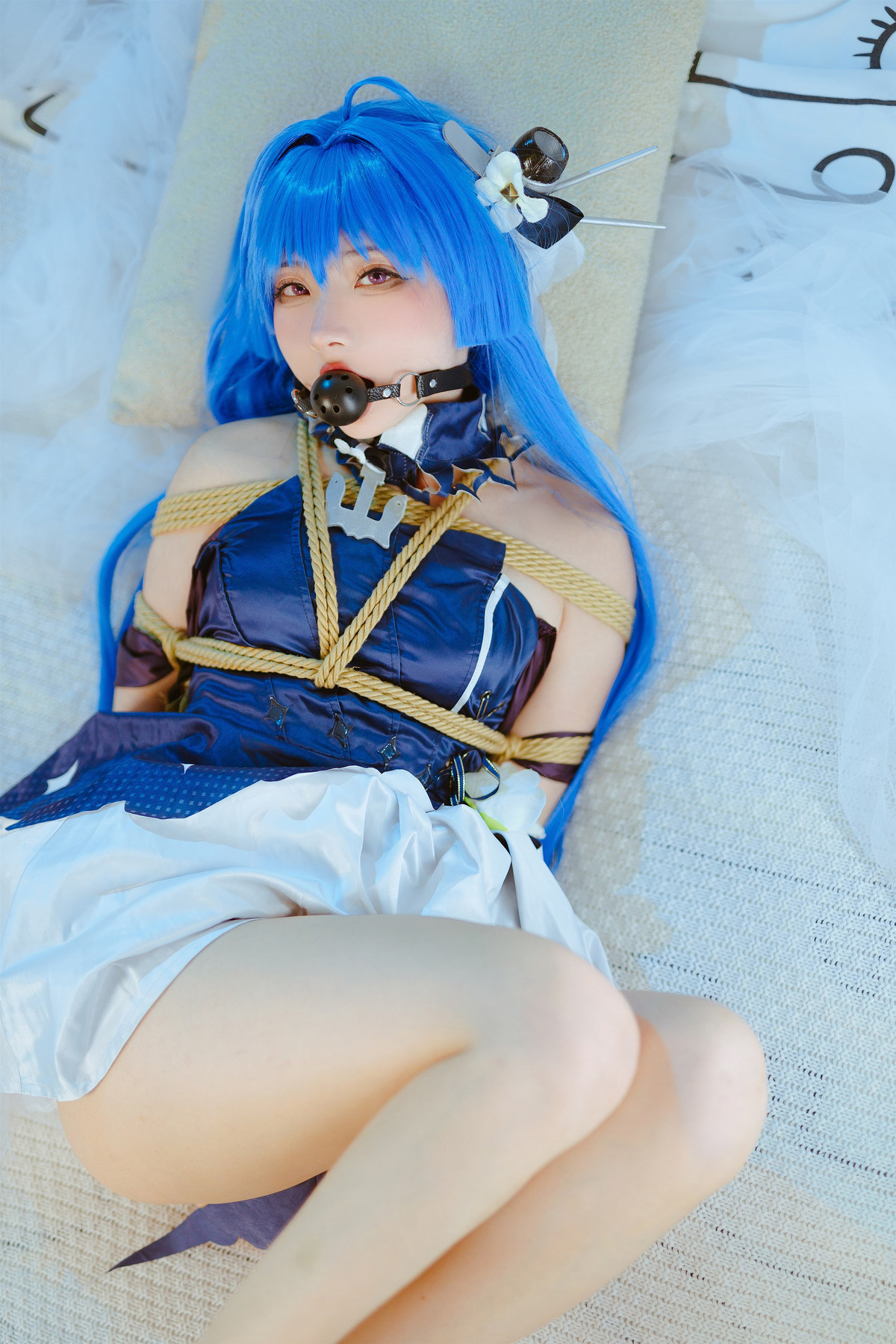 Cosplay 是三不是世w Nikke胜利女神 海伦娜捆绑 [48P]