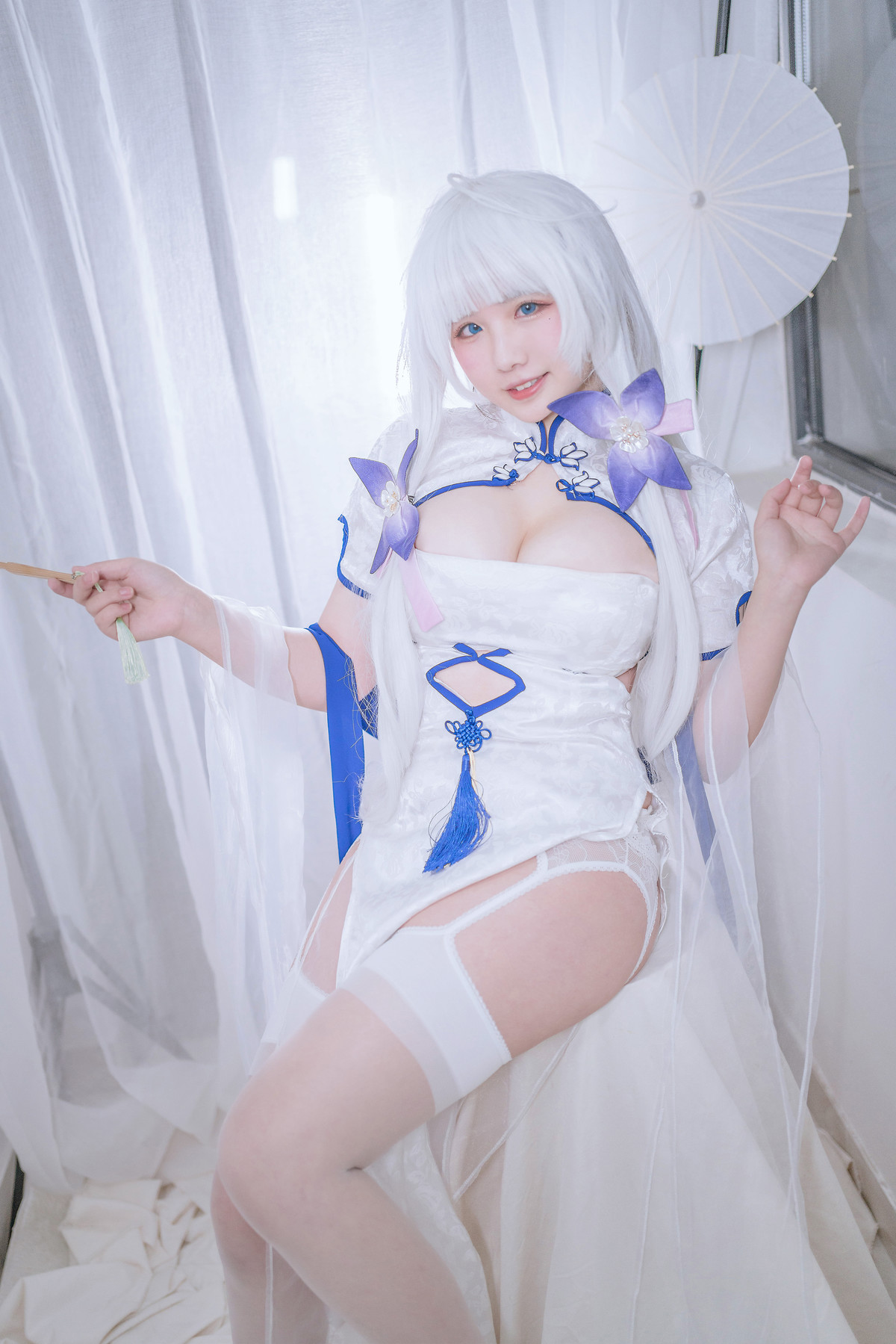 Cosplay 阿半今天很开心 光辉四散