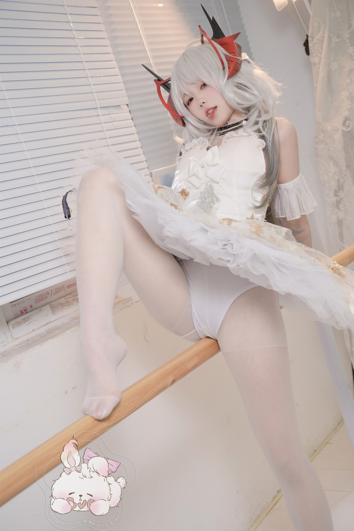 Cosplay 咬一口兔娘 天鹅之舞