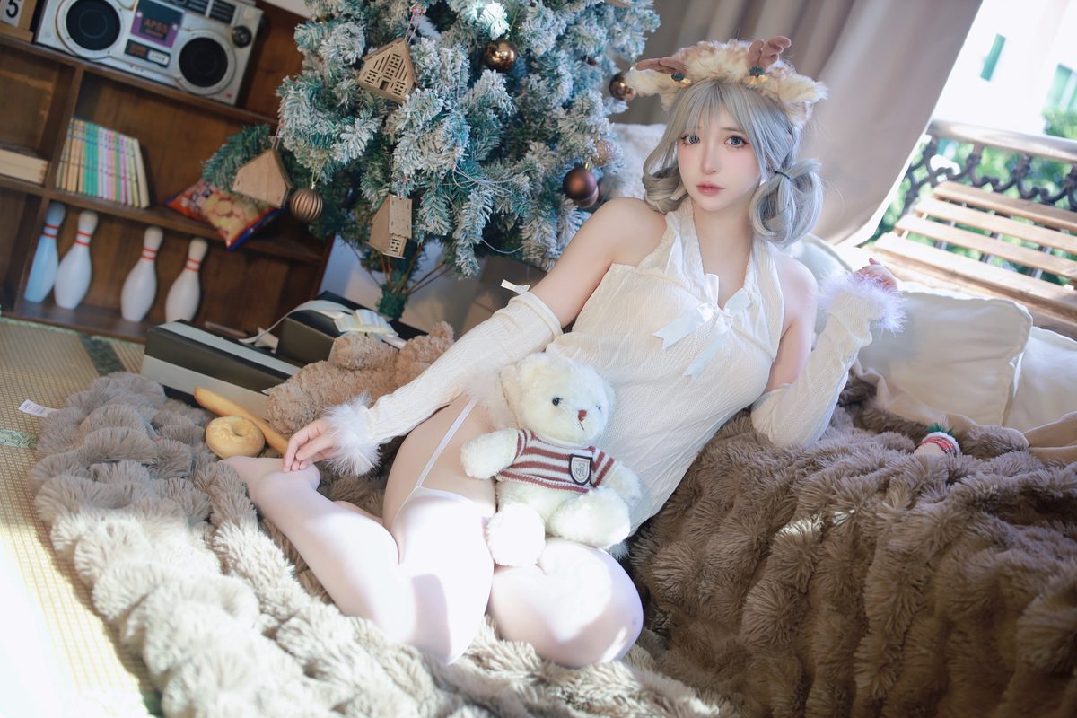 Coser@疯猫ss – 圣诞特典And白色毛衣 Part1