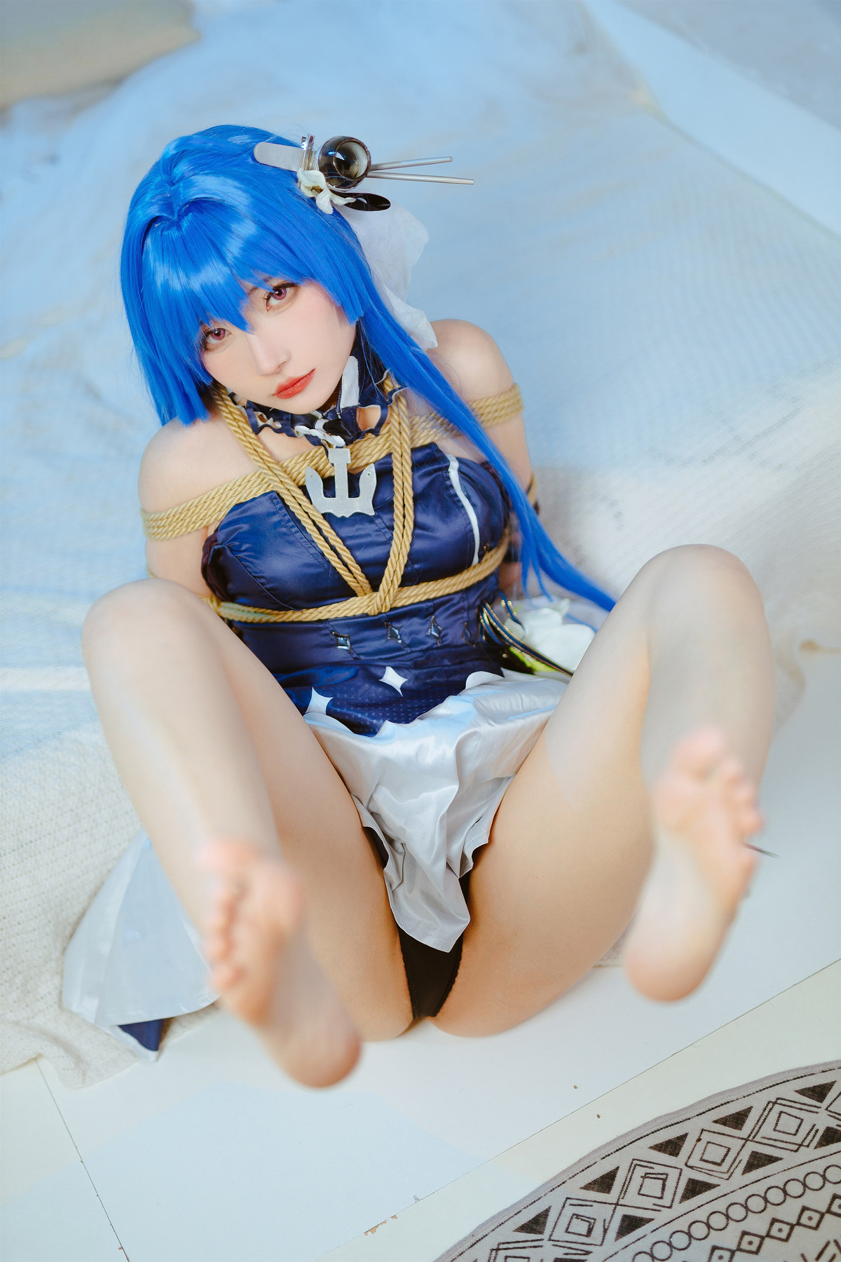 Cosplay 是三不是世w Nikke胜利女神 海伦娜捆绑 [48P]