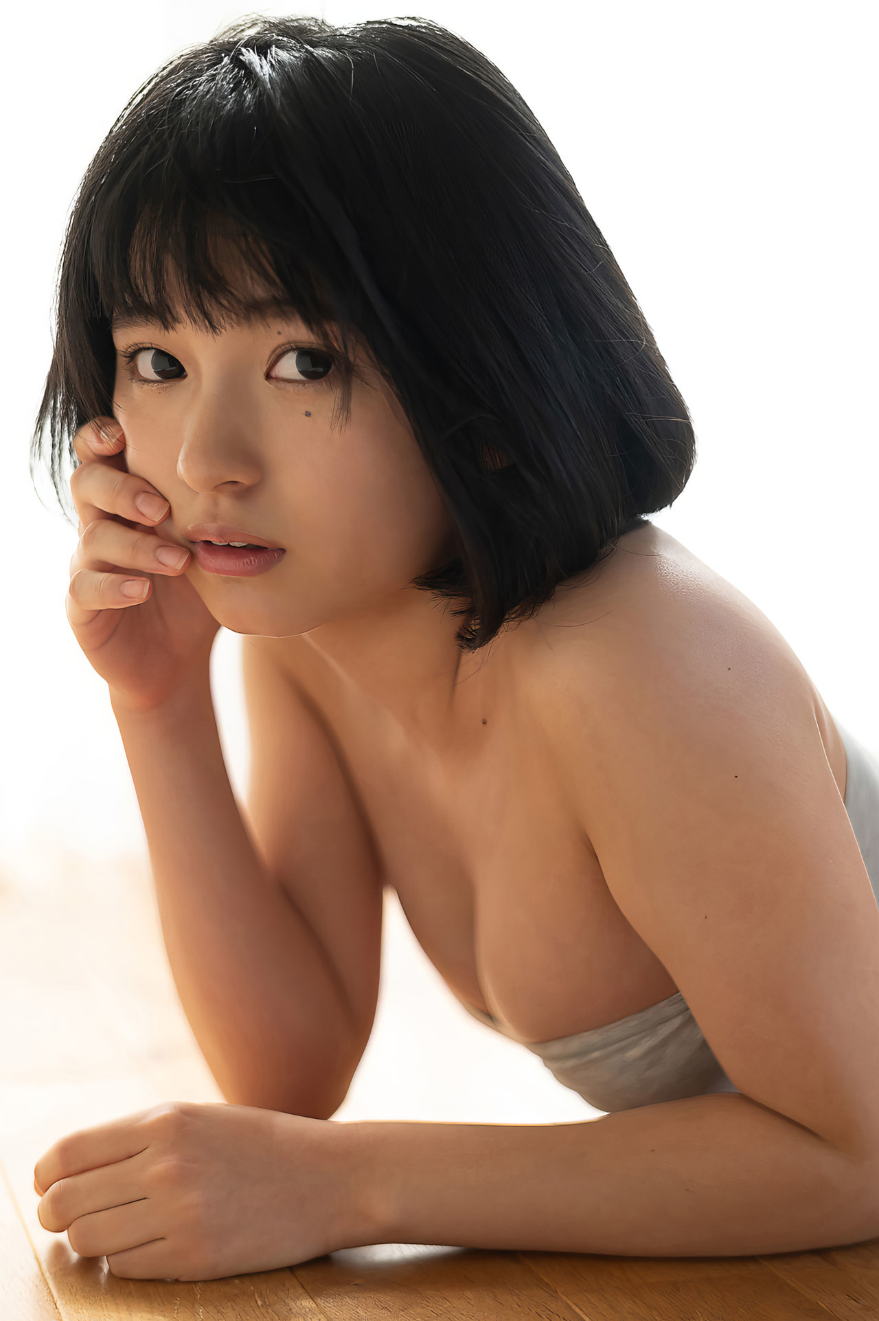 Mizuki Kirihara 桐原美月, ヤンマガデジタル写真集 ヤンマガアザーっす！ ＹＭ２０２０年５２号未公開カット