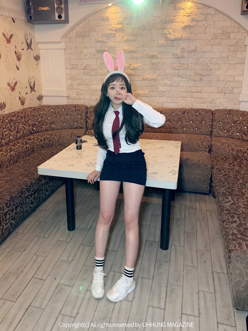 Hyejung 혜정, UHHUNG Magazine Vol.01 Karaoke Set.01