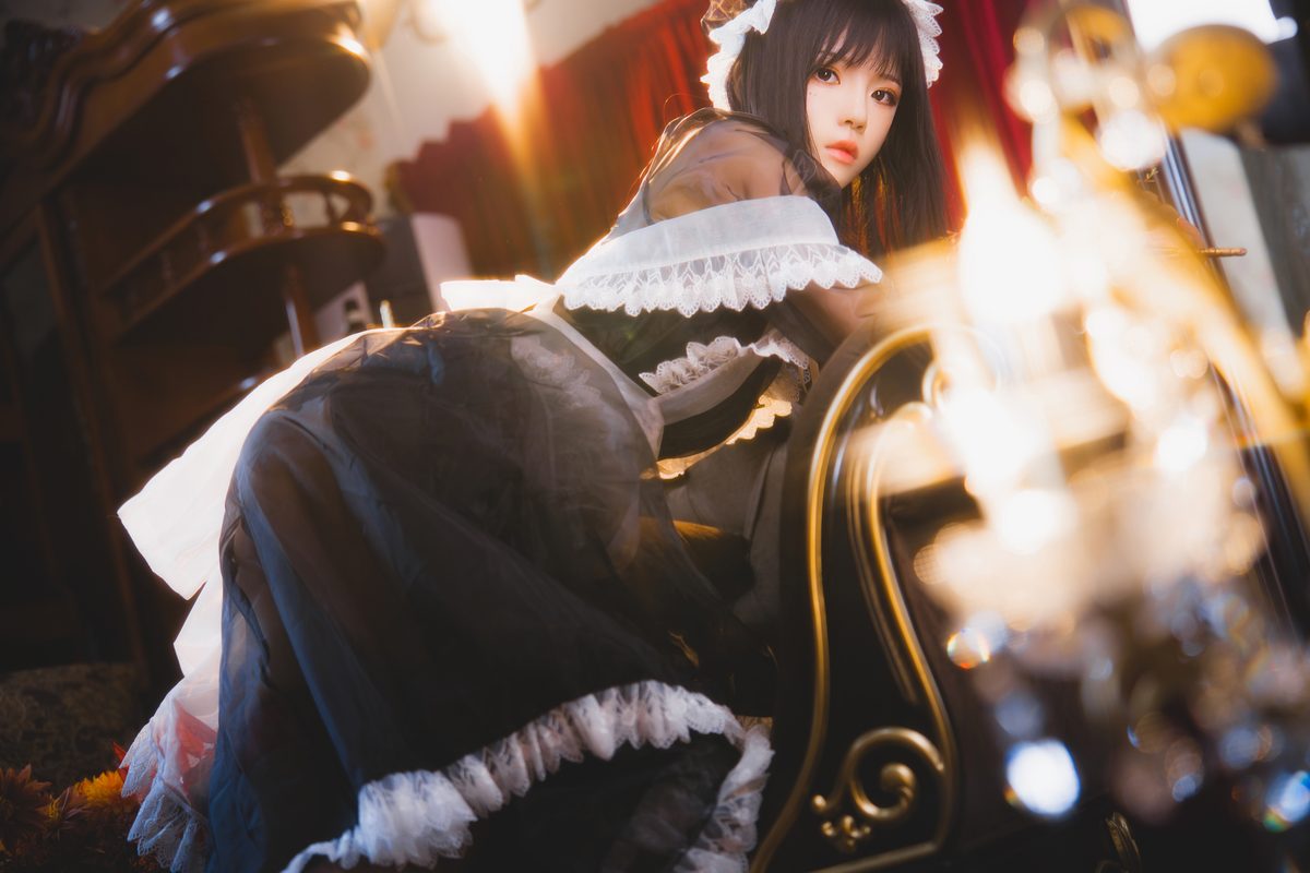 Coser@桜桃喵 – 透明女仆 Part 2