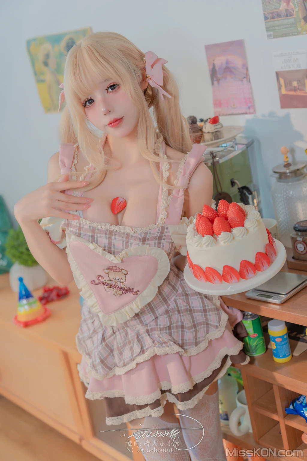 Coser@黏黏团子兔: 居家甜妹 超级敏感