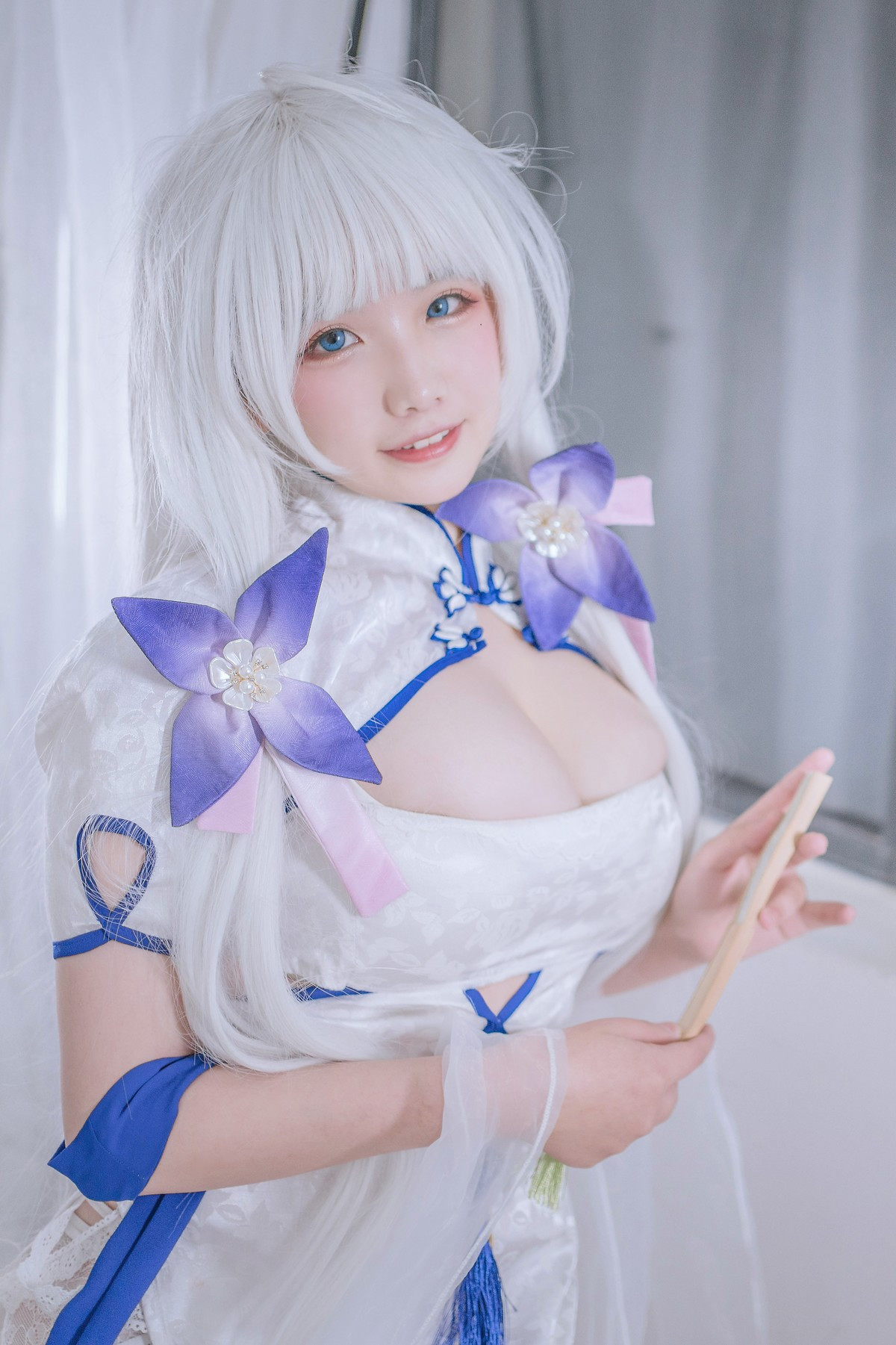 Cosplay 阿半今天很开心 光辉四散