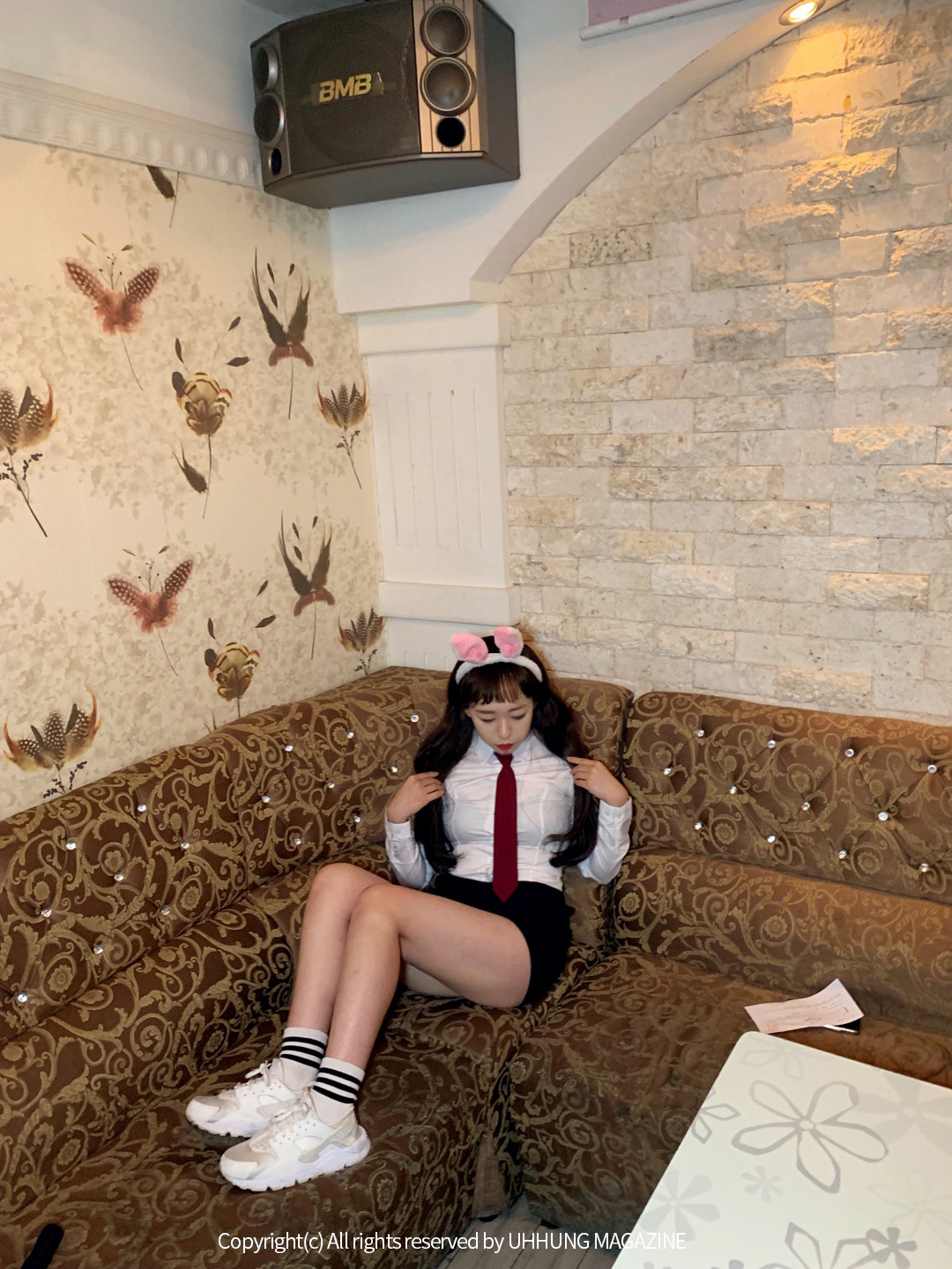 Hyejung 혜정, UHHUNG Magazine Vol.01 Karaoke Set.01