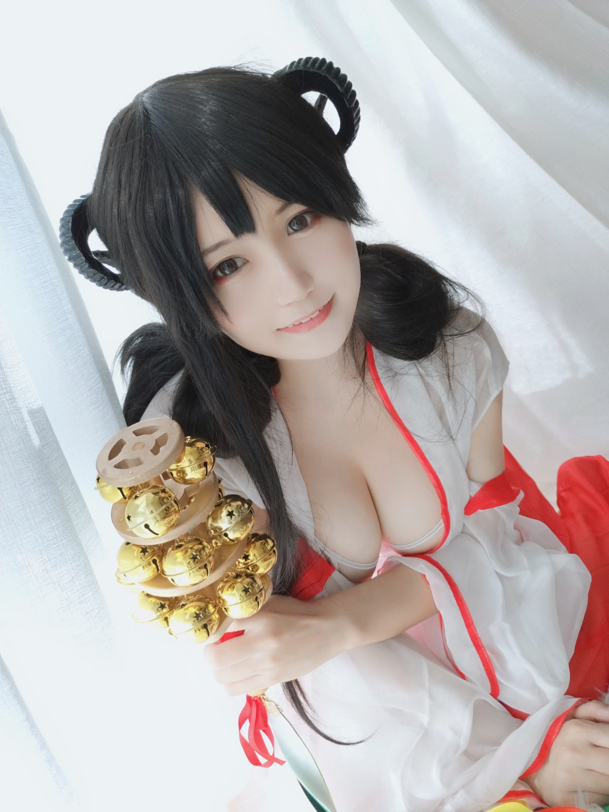 Coser@小仓千代w Vol.008 有点不对劲的巫女