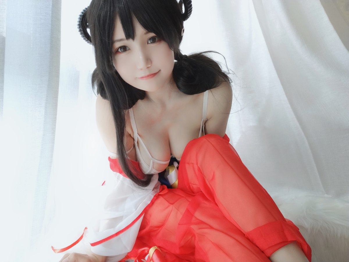 Coser@小仓千代w Vol.008 有点不对劲的巫女