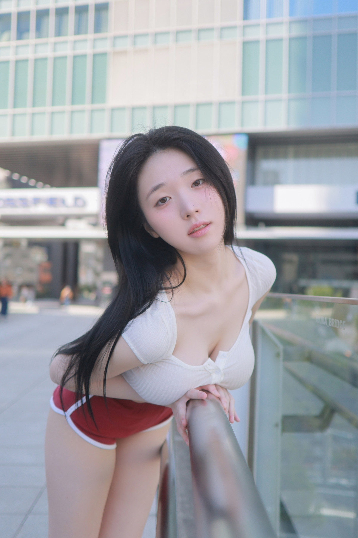 Yeon Woo 연우, Photobook “In Tokyo” Set.01