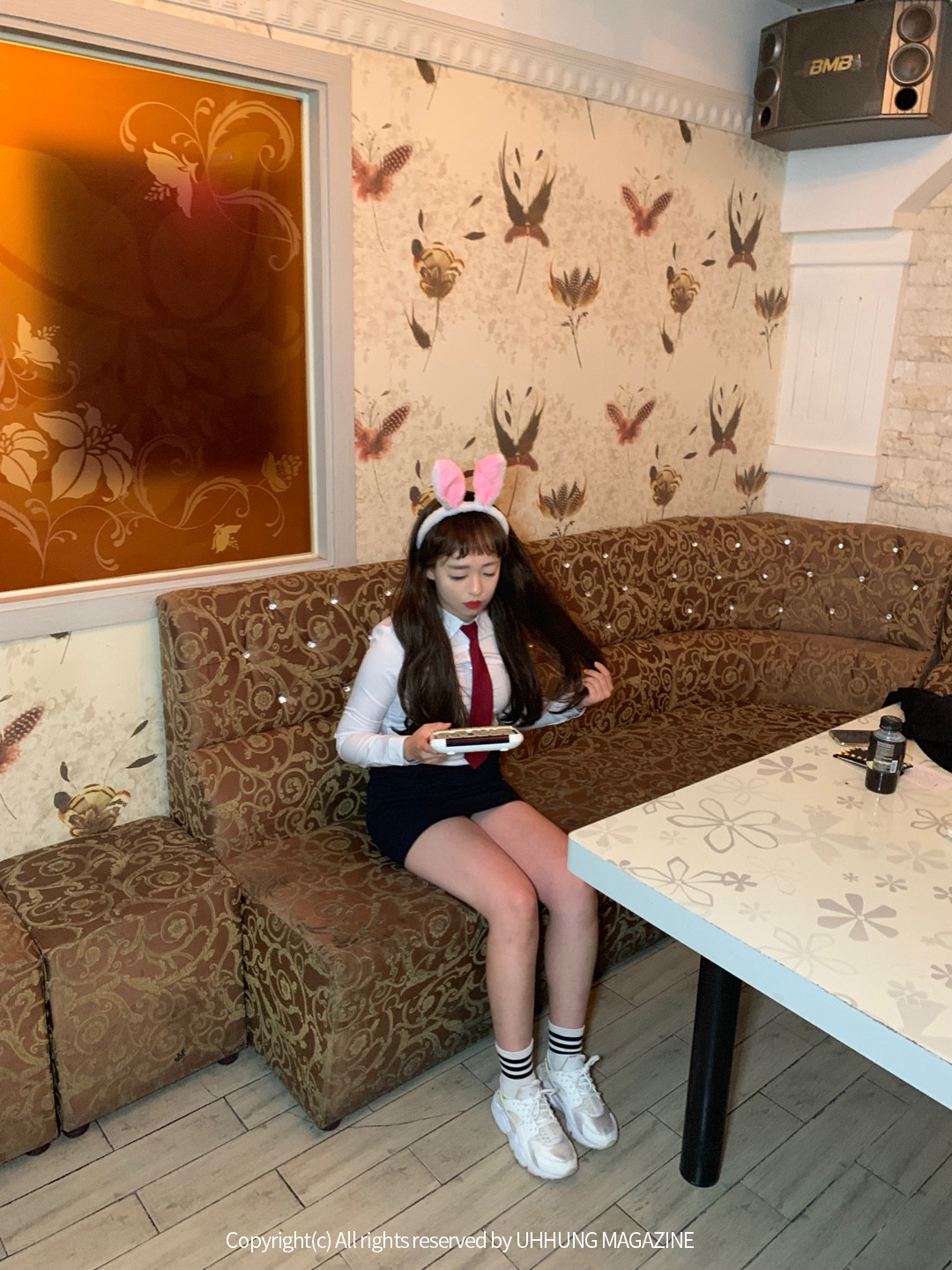 Hyejung 혜정, UHHUNG Magazine Vol.01 Karaoke Set.01