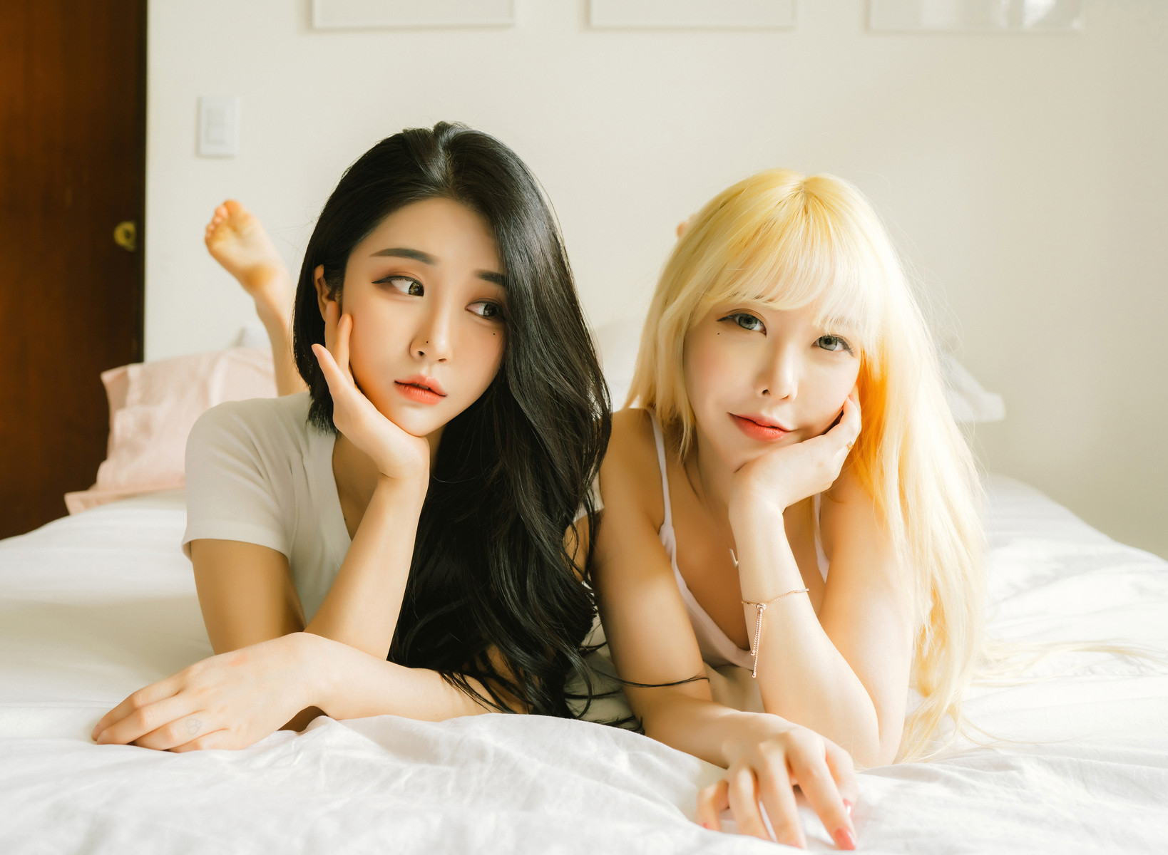 Bomi 보미 x Zia 지아, [Moon Night Snap] Together Vol.02 – Set.01