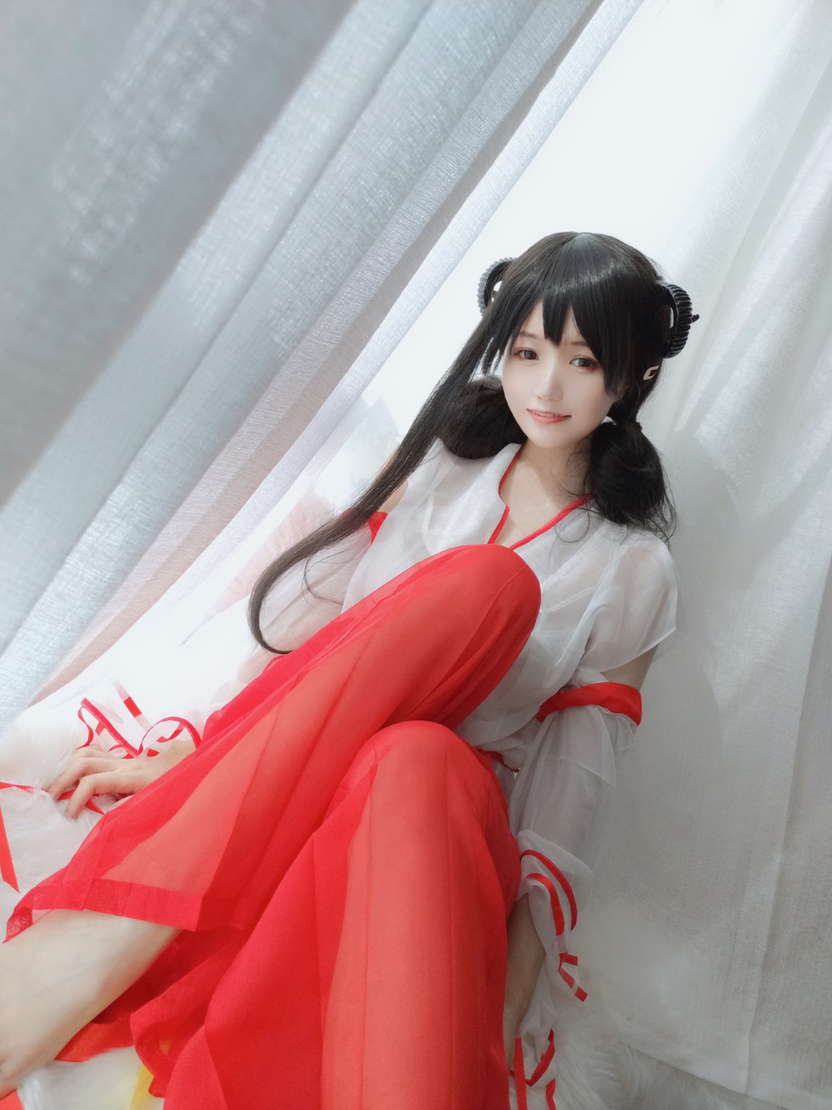 Coser@小仓千代w Vol.008 有点不对劲的巫女