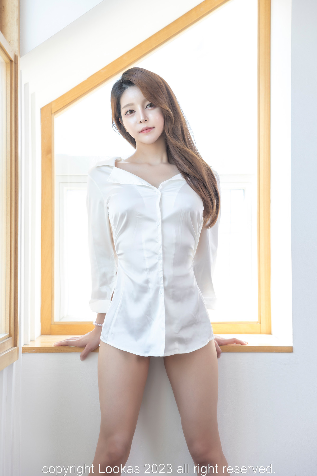 Banhee 반희, Lookas Vol.02 Photobook Set.01