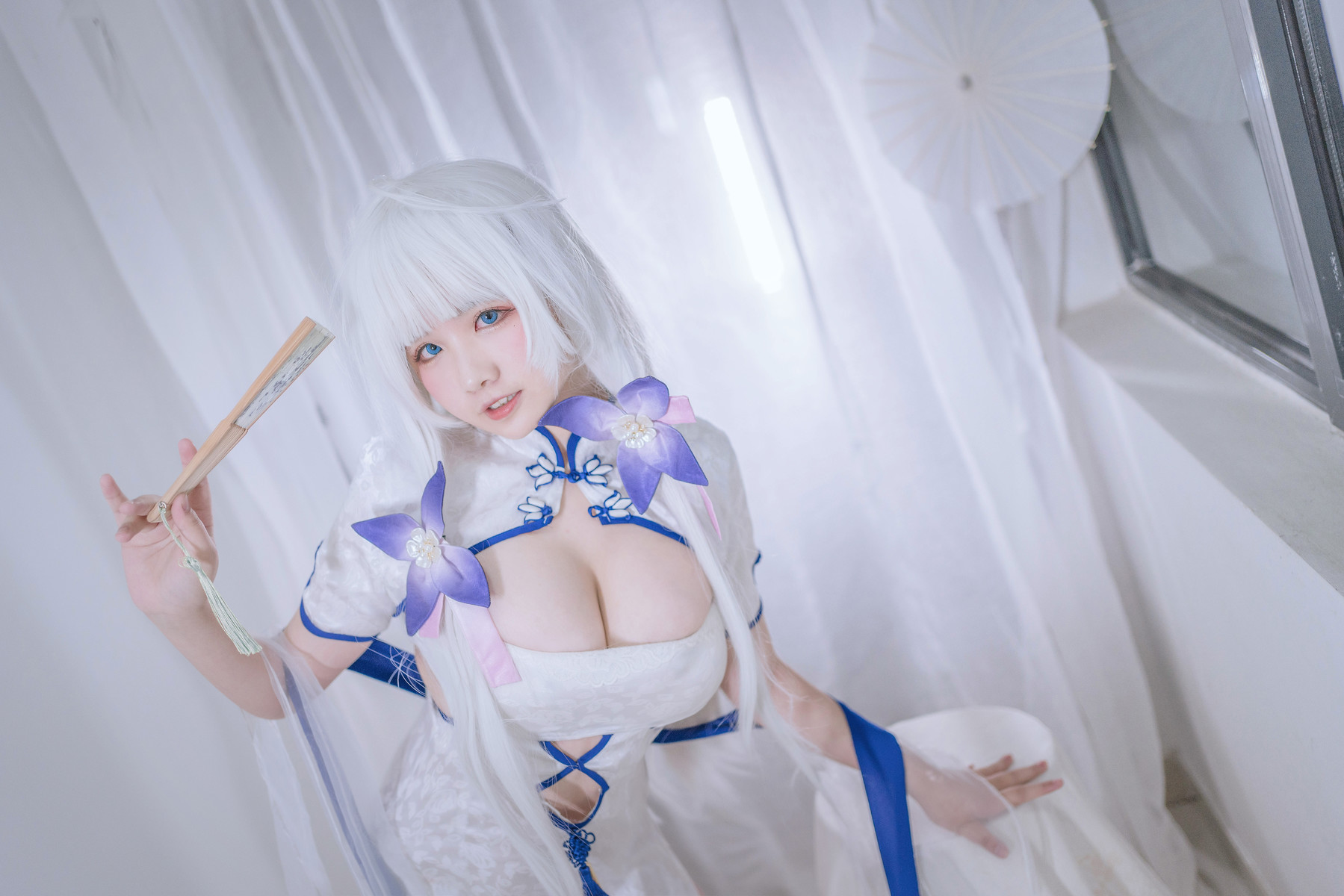 Cosplay 阿半今天很开心 光辉四散