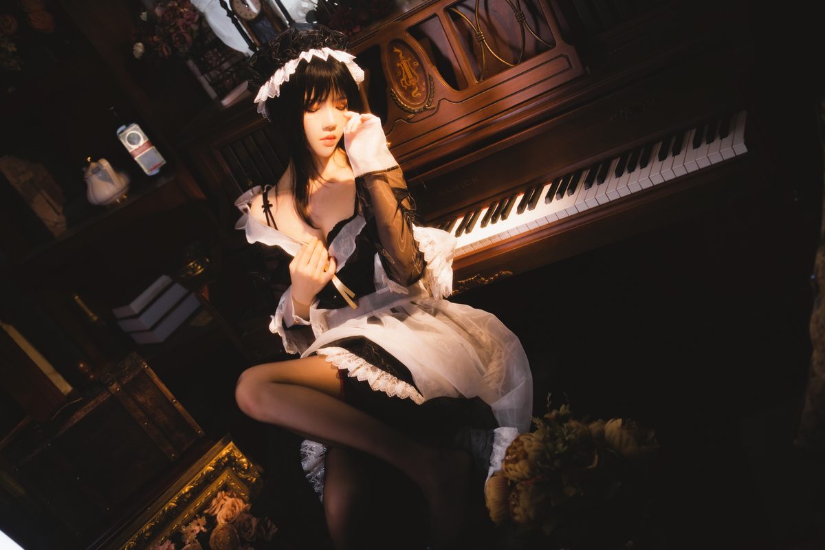 Coser@桜桃喵 – 透明女仆 Part 2