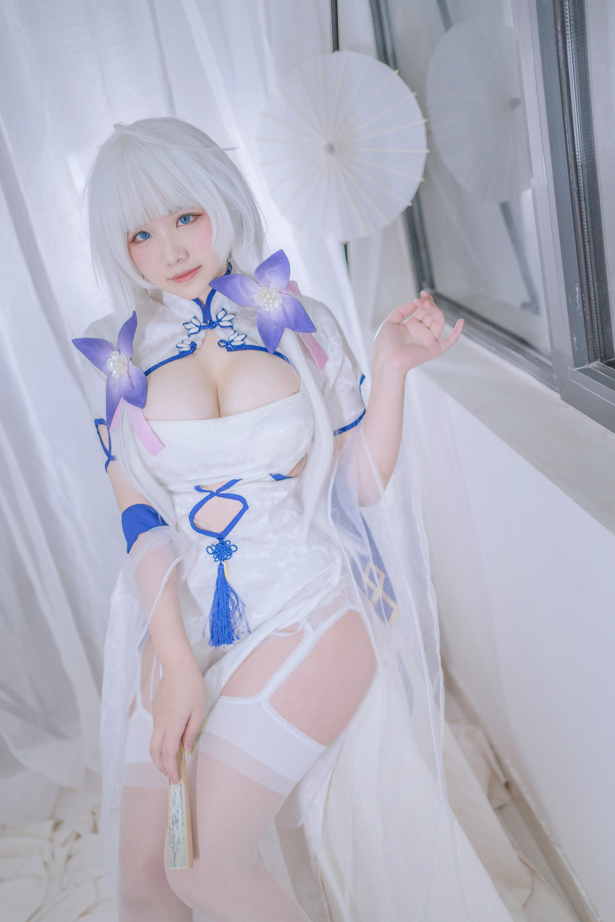 Cosplay 阿半今天很开心 光辉四散