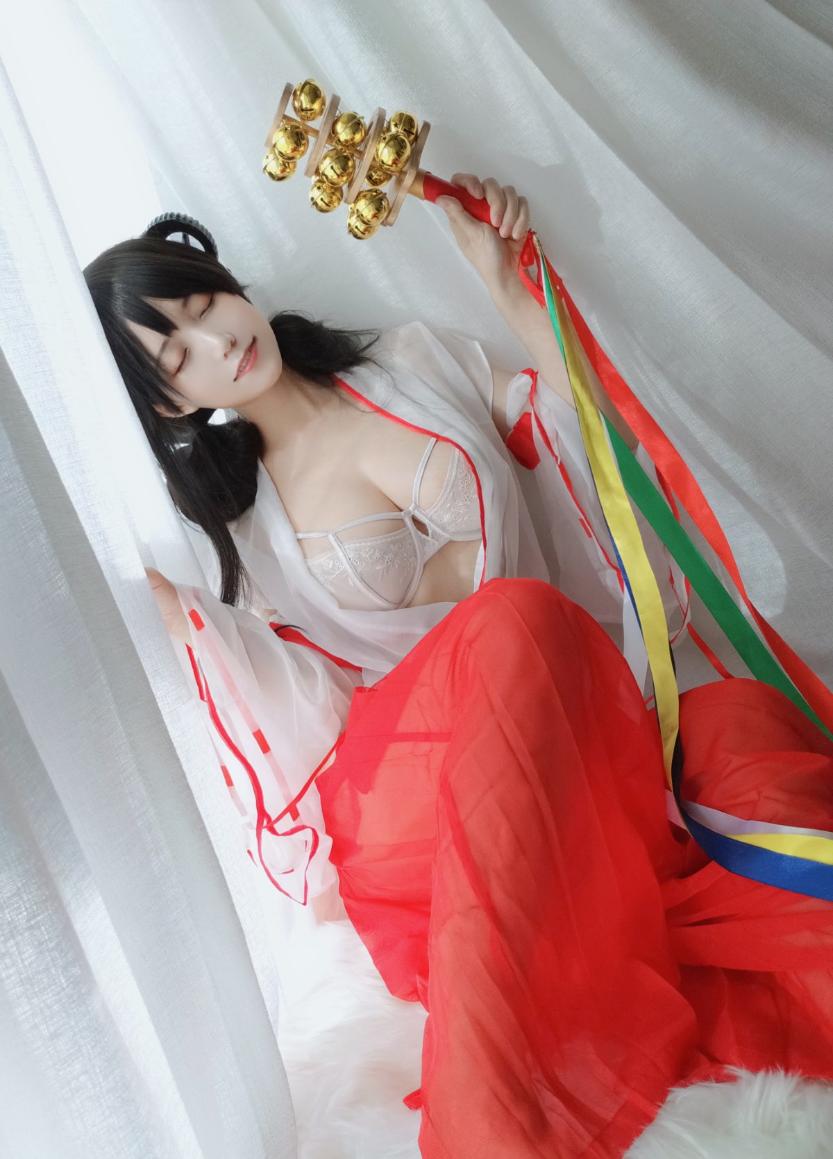 Coser@小仓千代w Vol.008 有点不对劲的巫女