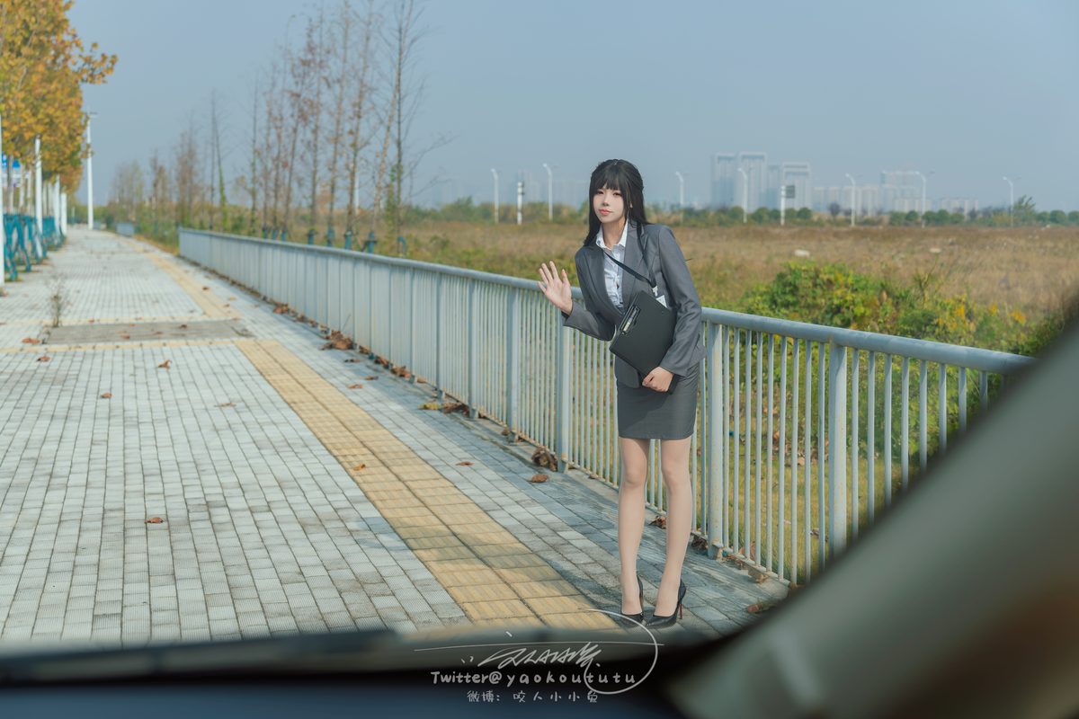 Coser@黏黏团子兔 – 业务部潜规则 小剧场