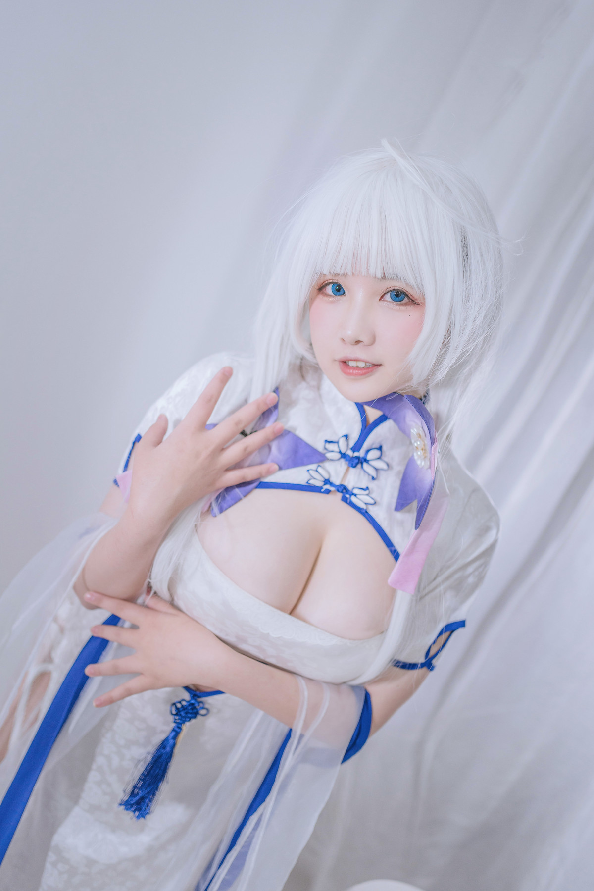 Cosplay 阿半今天很开心 光辉四散