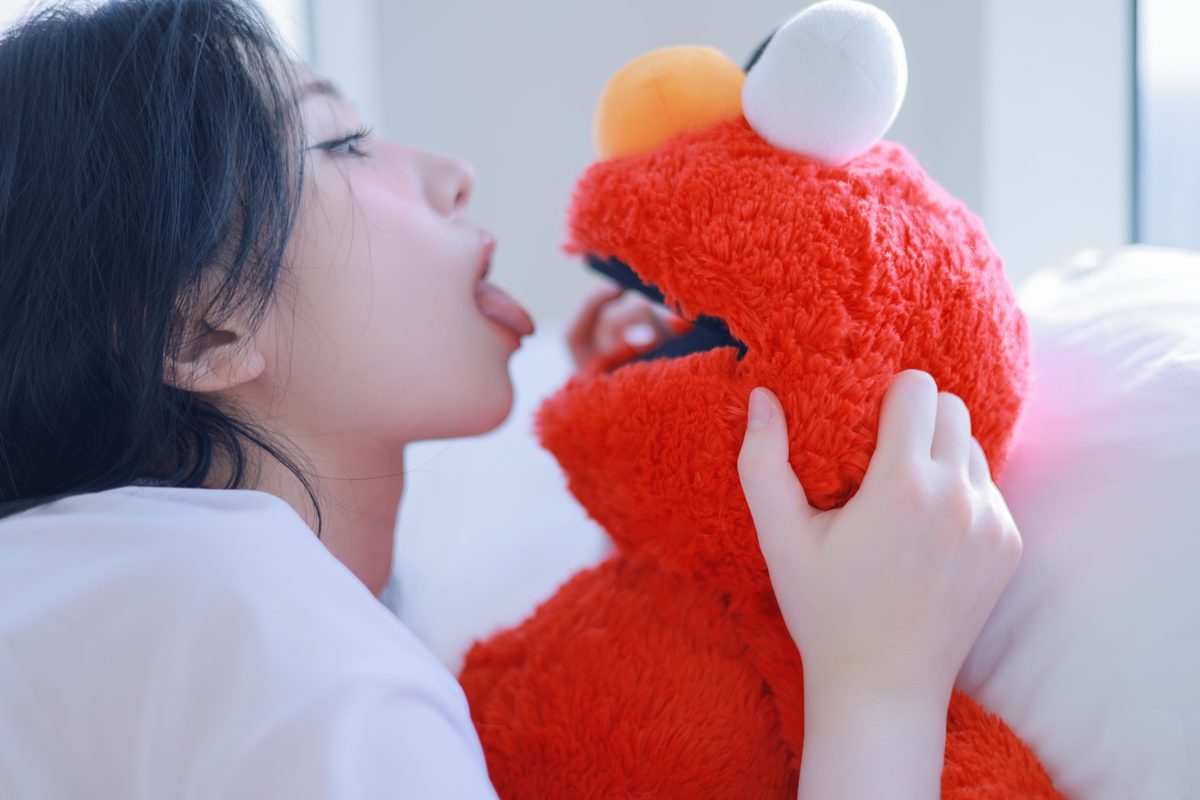 Naked – Yeon Woo 연우 Part1