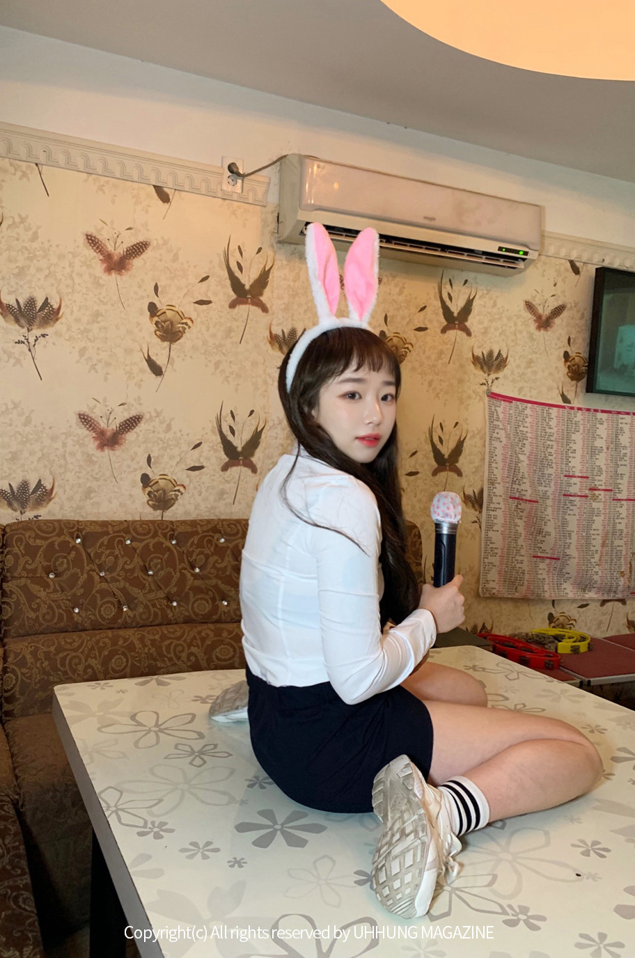 Hyejung 혜정, UHHUNG Magazine Vol.01 Karaoke Set.01